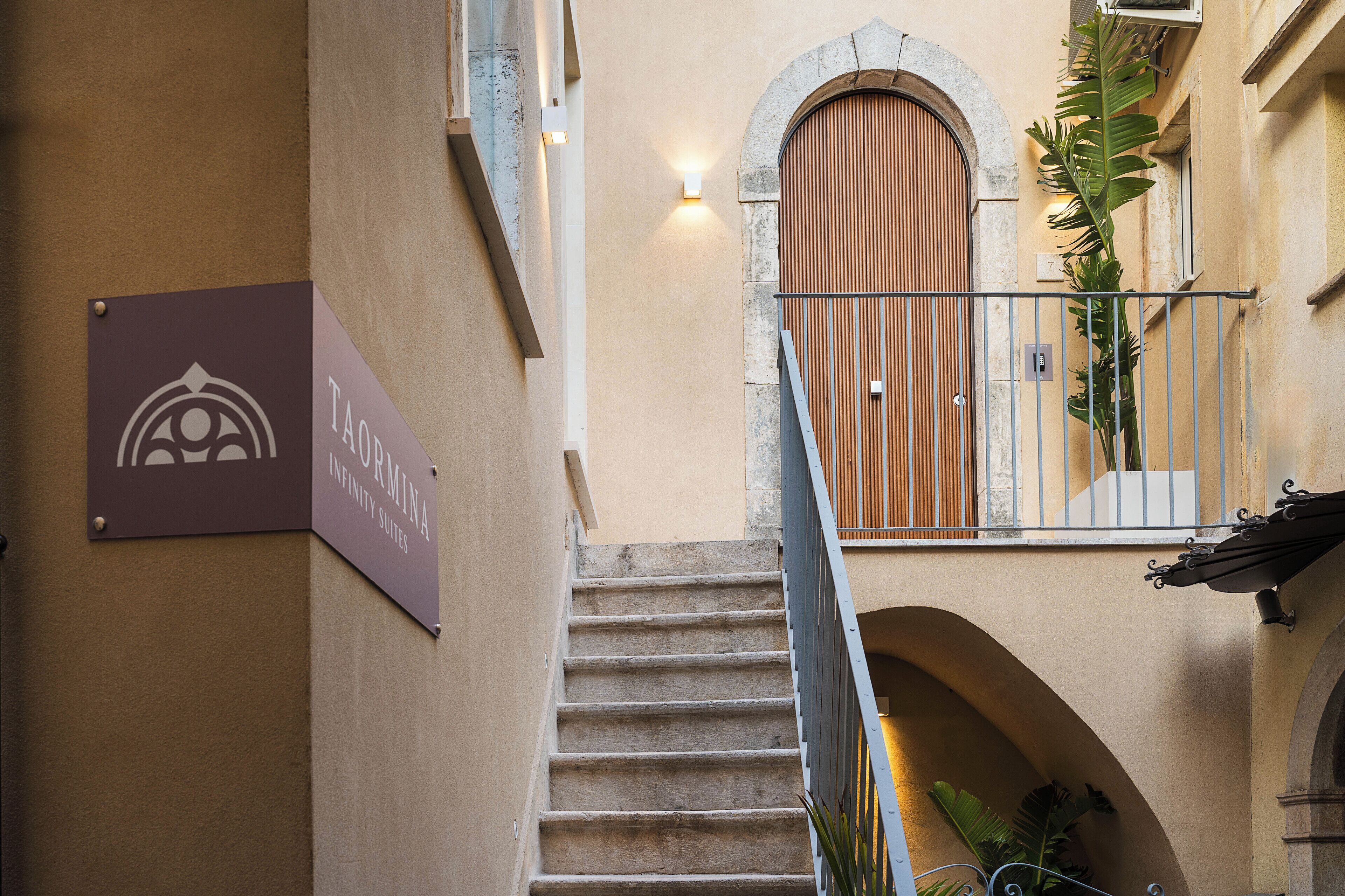 Taormina Infinity Suites 0*