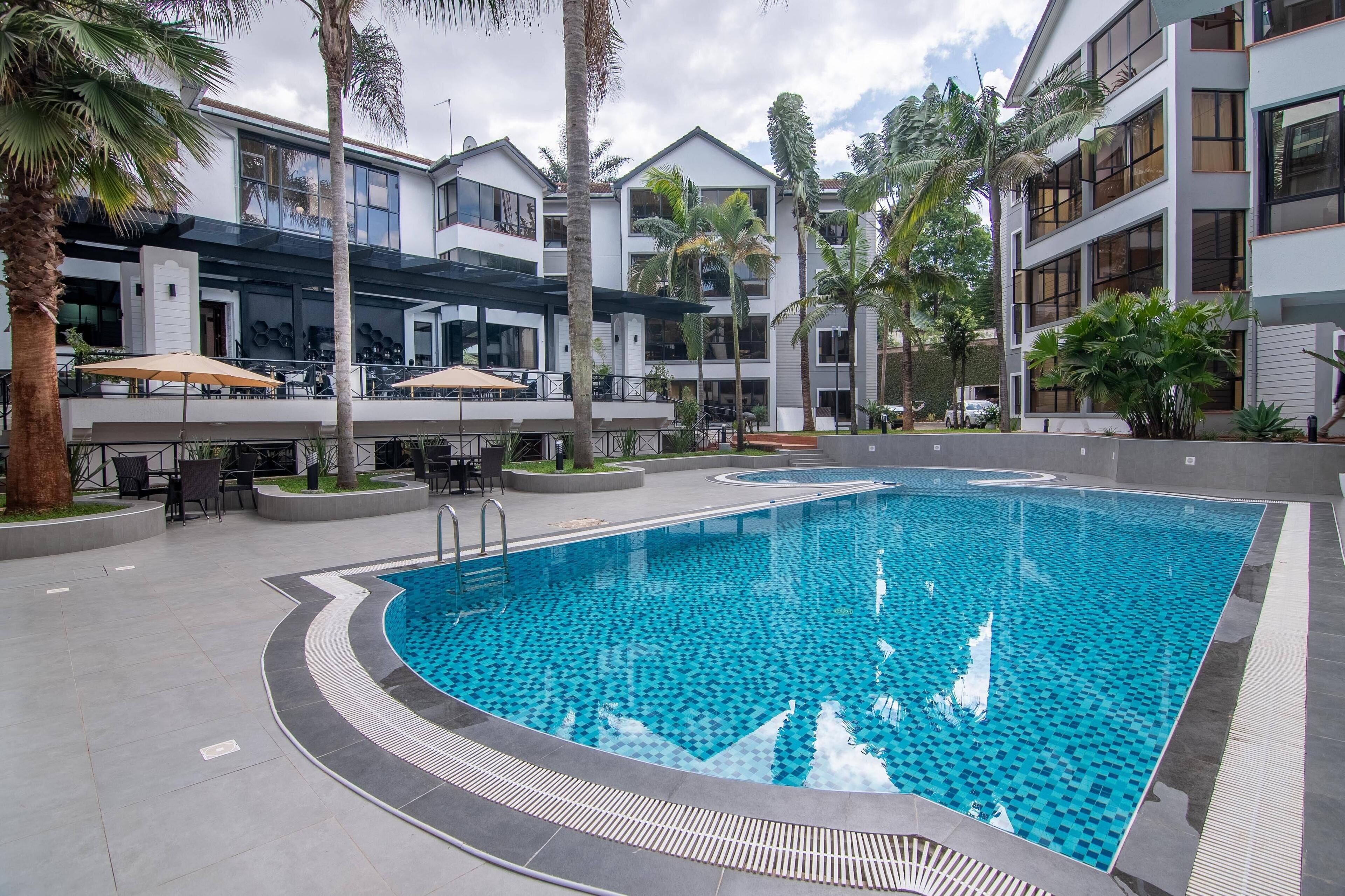 Cysuites Apartment Hotel 4*