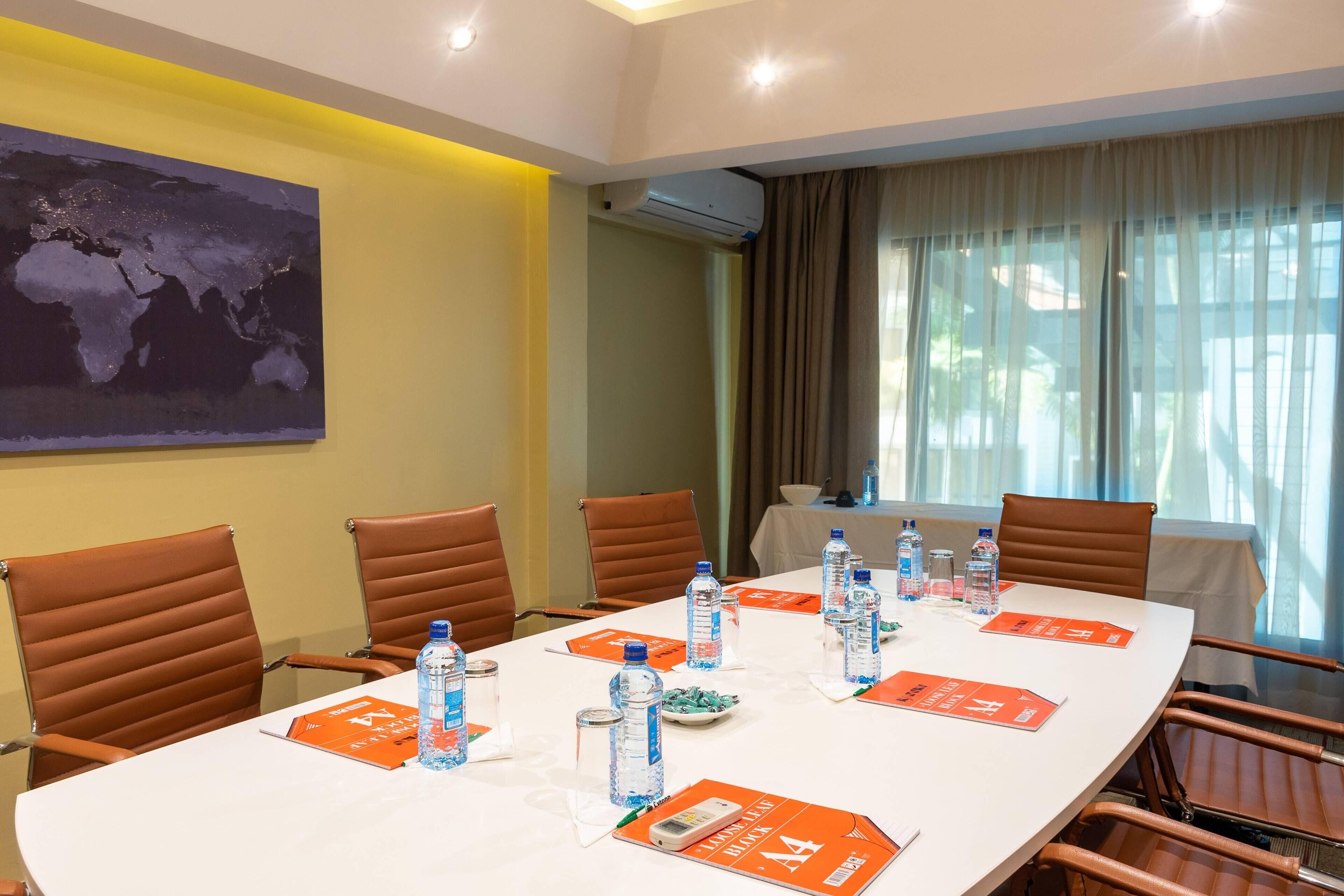 Cysuites Apartment Hotel 4*