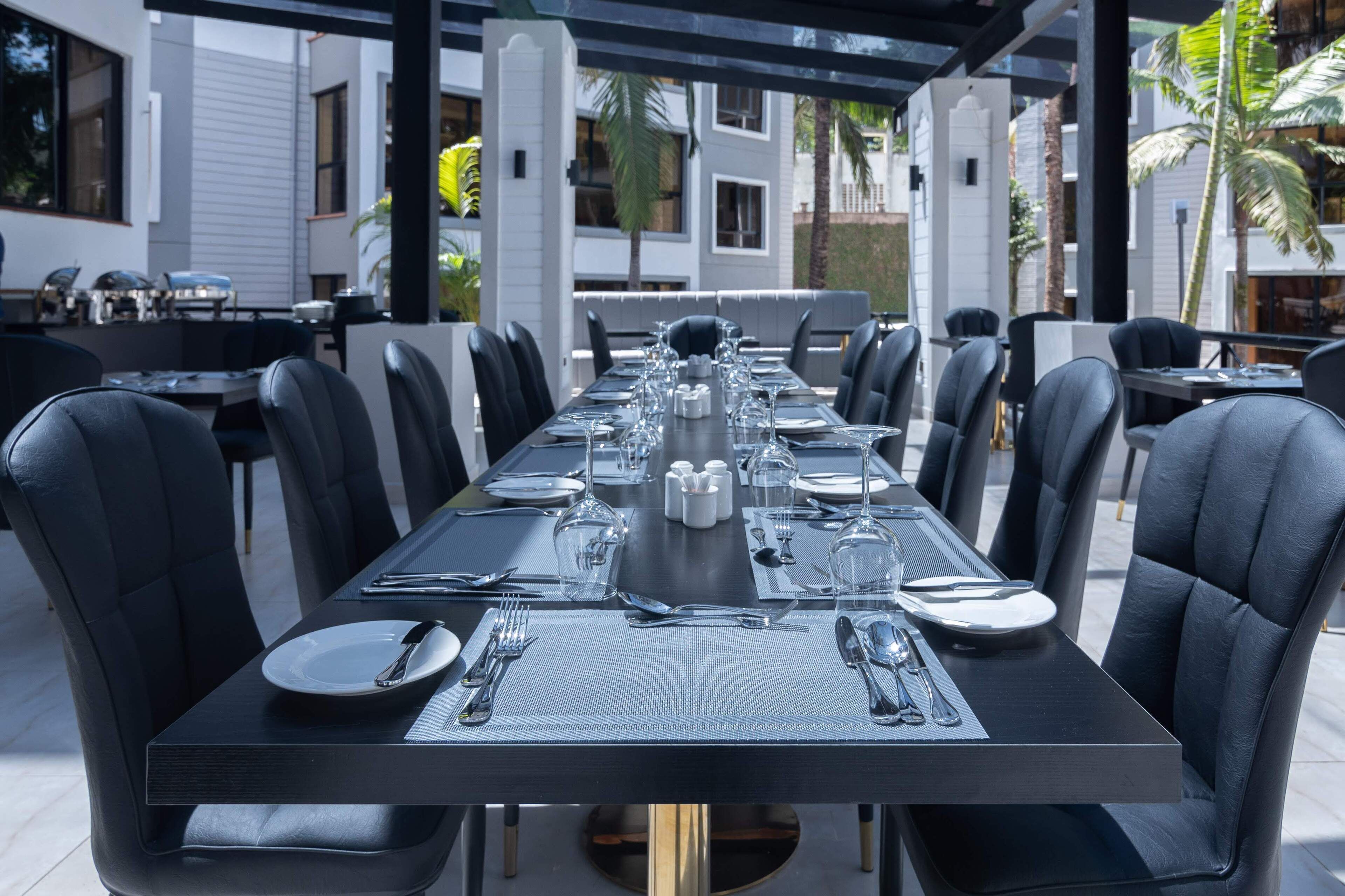 Cysuites Apartment Hotel 4*