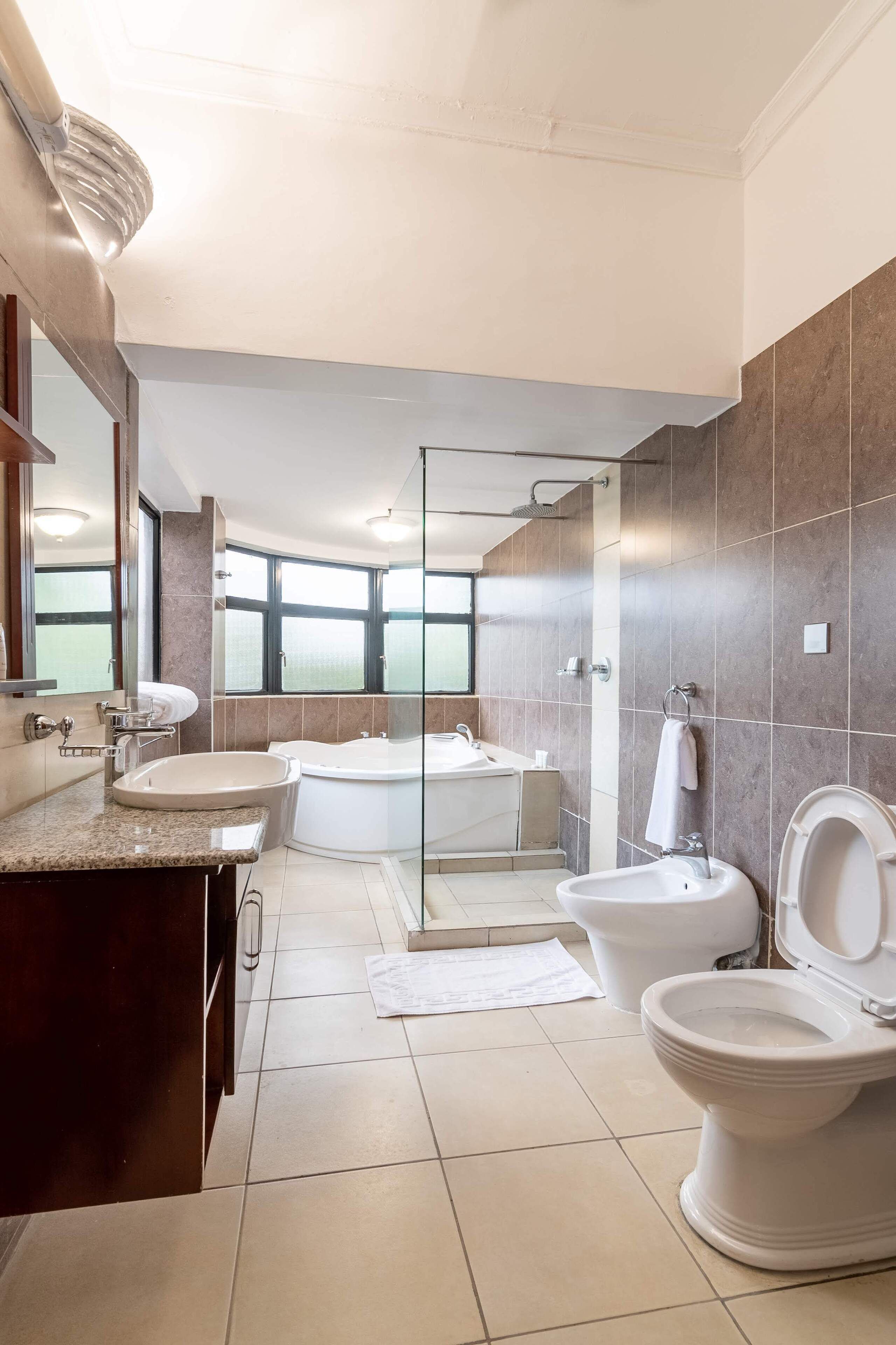 Cysuites Apartment Hotel 4*