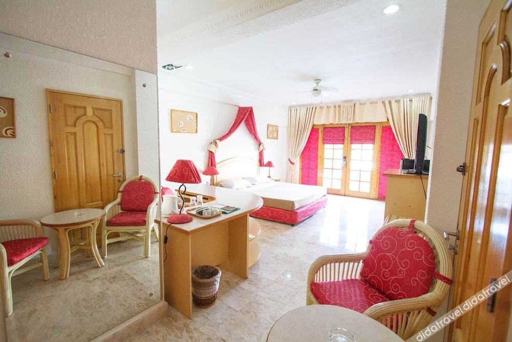 Clarkton Hotel Apartment 4*