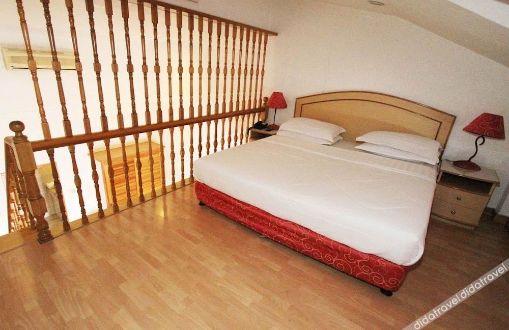 Clarkton Hotel Apartment 4*