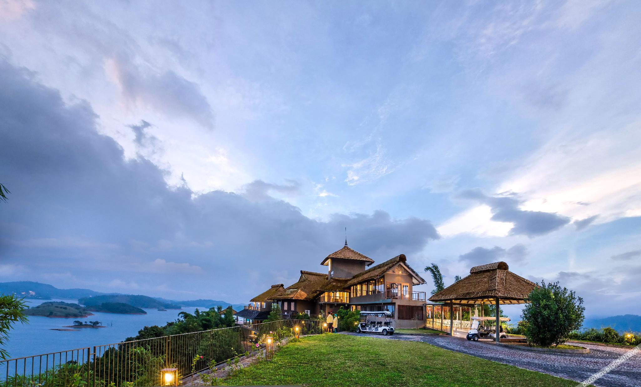 Mountain Shadows Resort Wayanad 5*