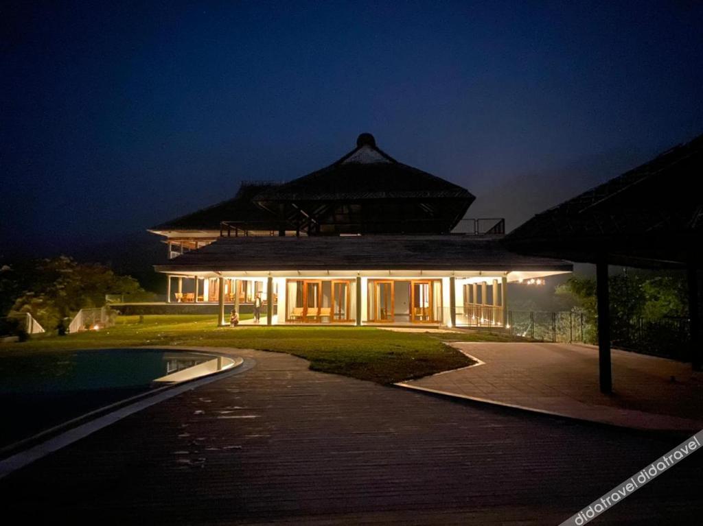 Mountain Shadows Resort Wayanad 5*