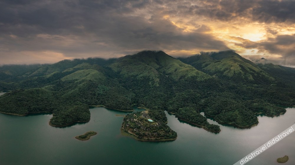 Mountain Shadows Resort Wayanad 5*