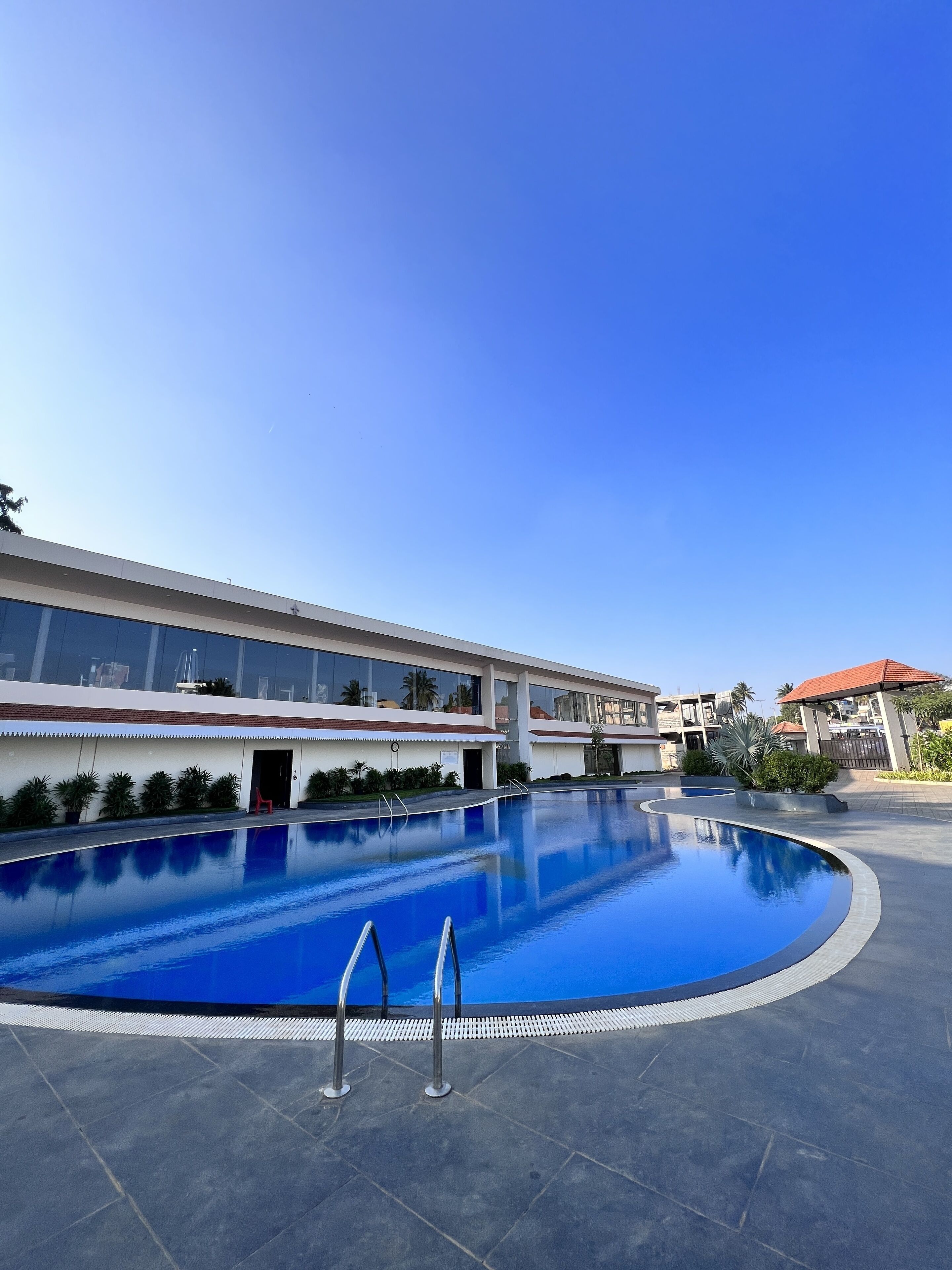 Hotel Mayura Presidency Belagavi 4*
