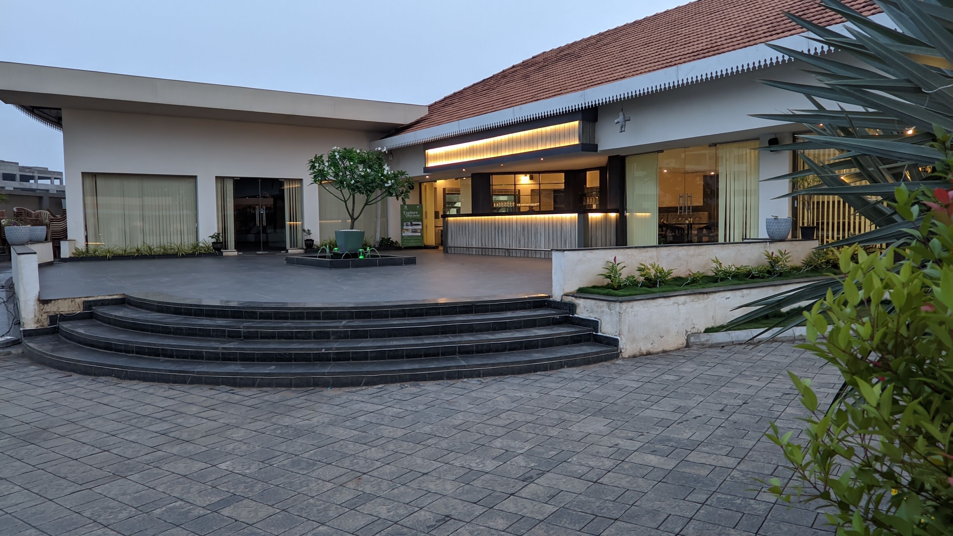 Hotel Mayura Presidency Belagavi 4*