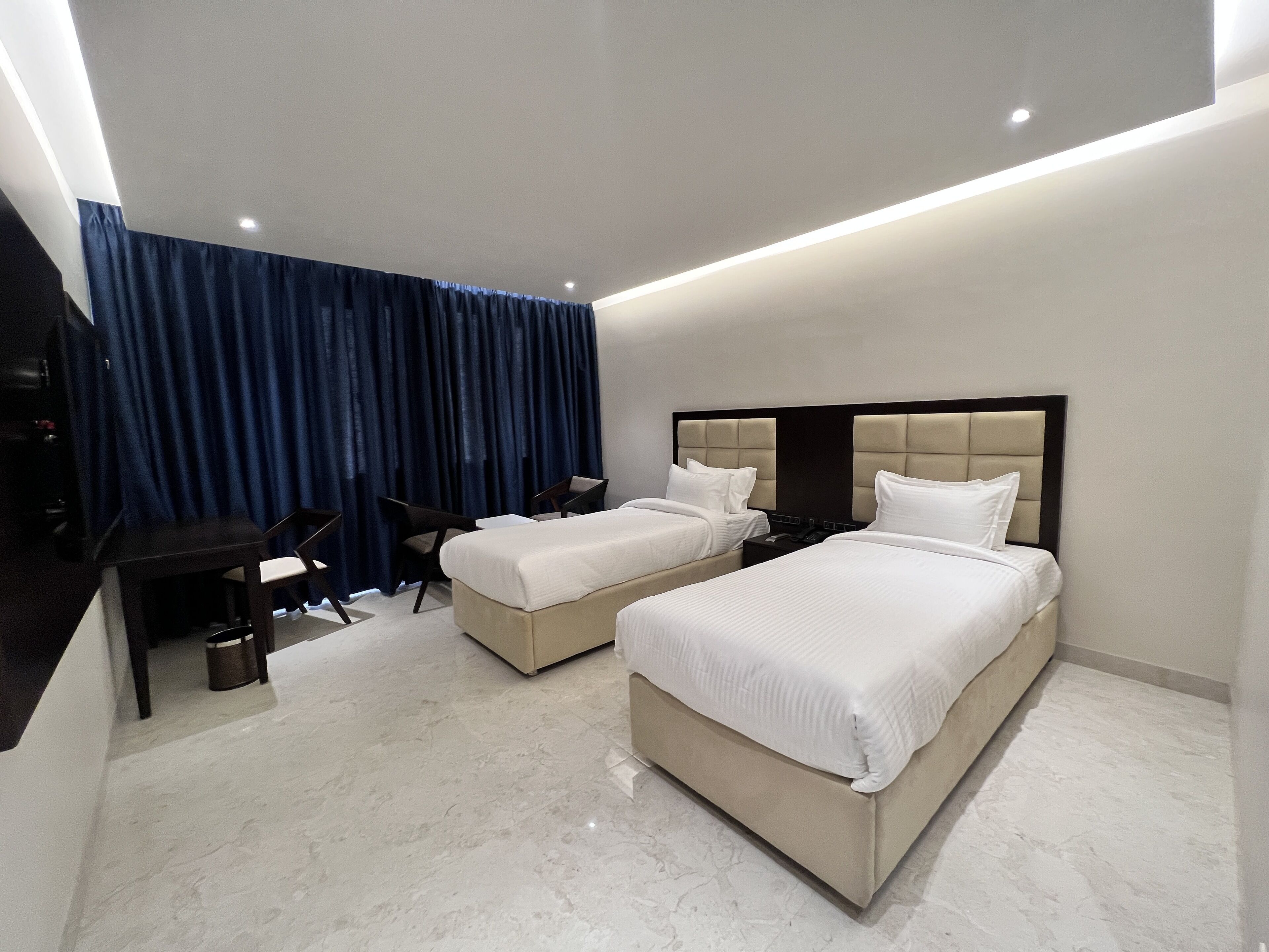 Hotel Mayura Presidency Belagavi 4*