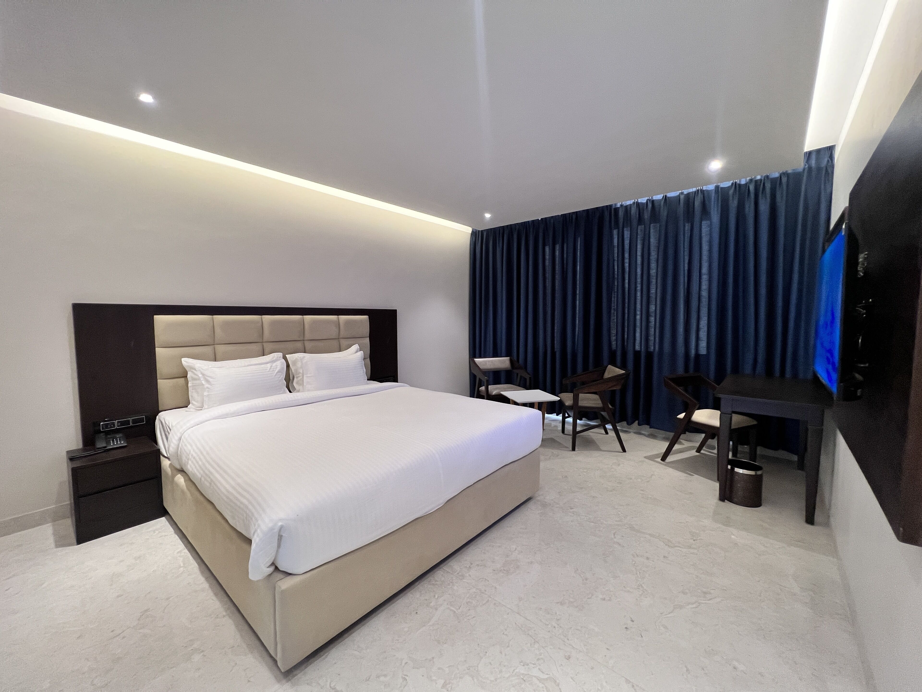 Hotel Mayura Presidency Belagavi 4*