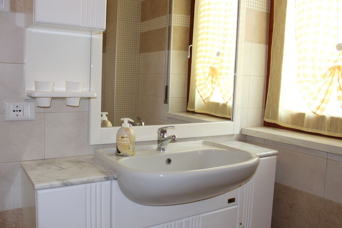 B&B Acero Rosso 3*