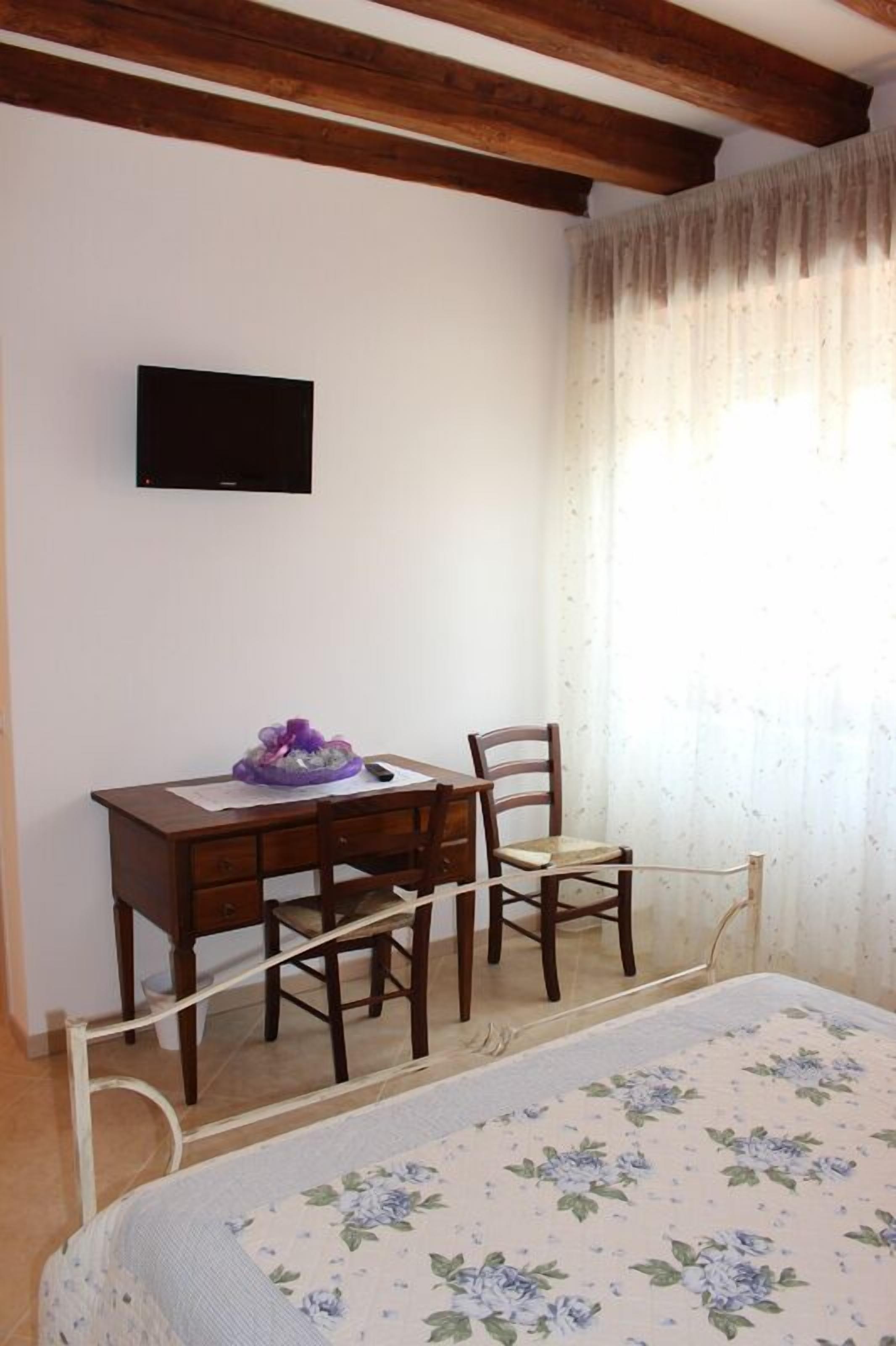 B&B Acero Rosso 3*