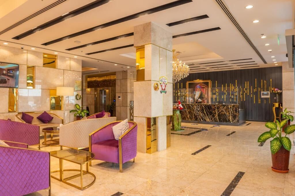 Royal Crown Hotel 4*
