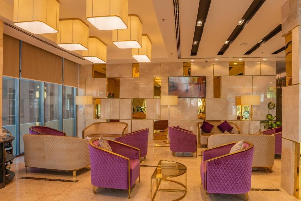 Royal Crown Hotel 4*
