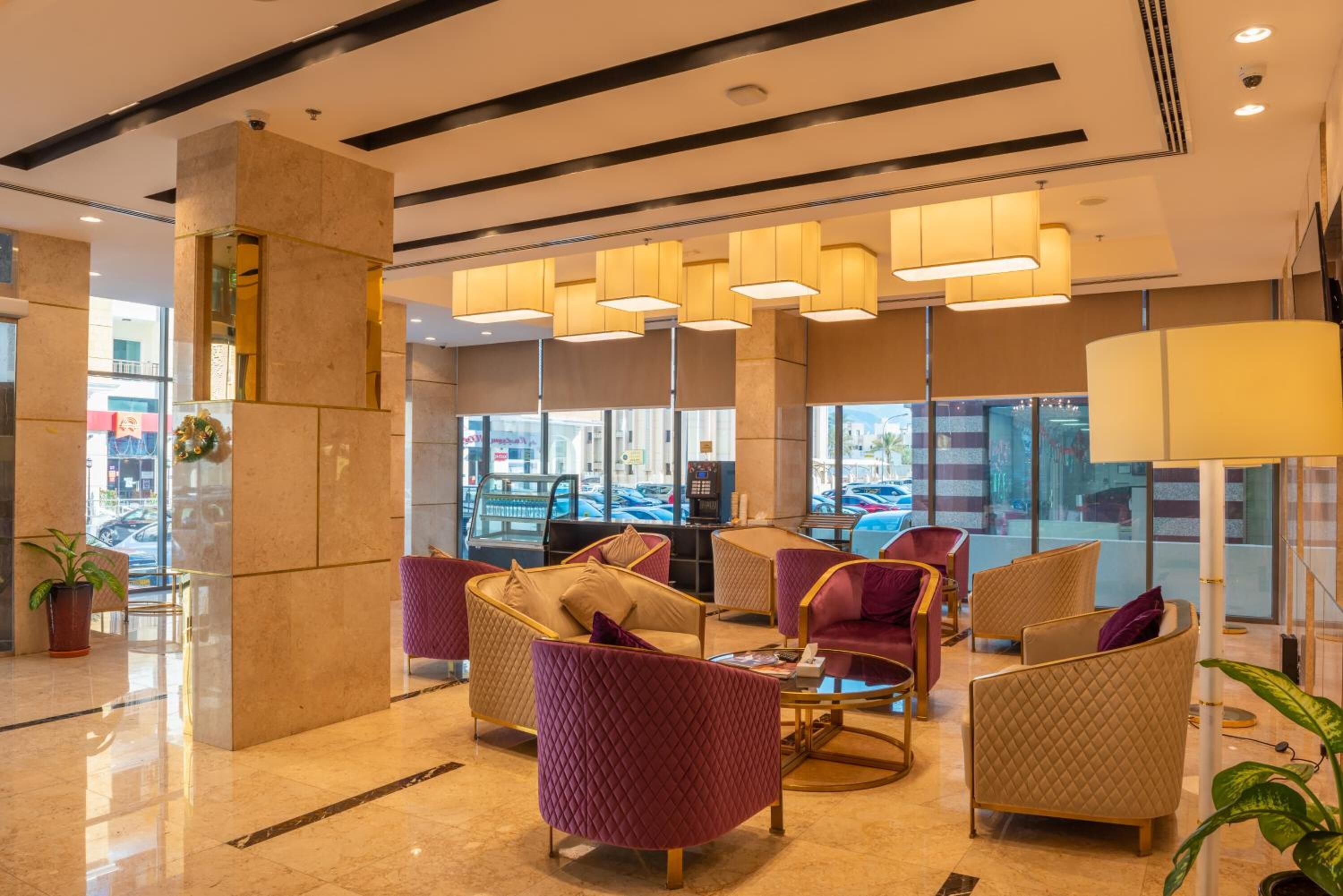 Royal Crown Hotel 4*