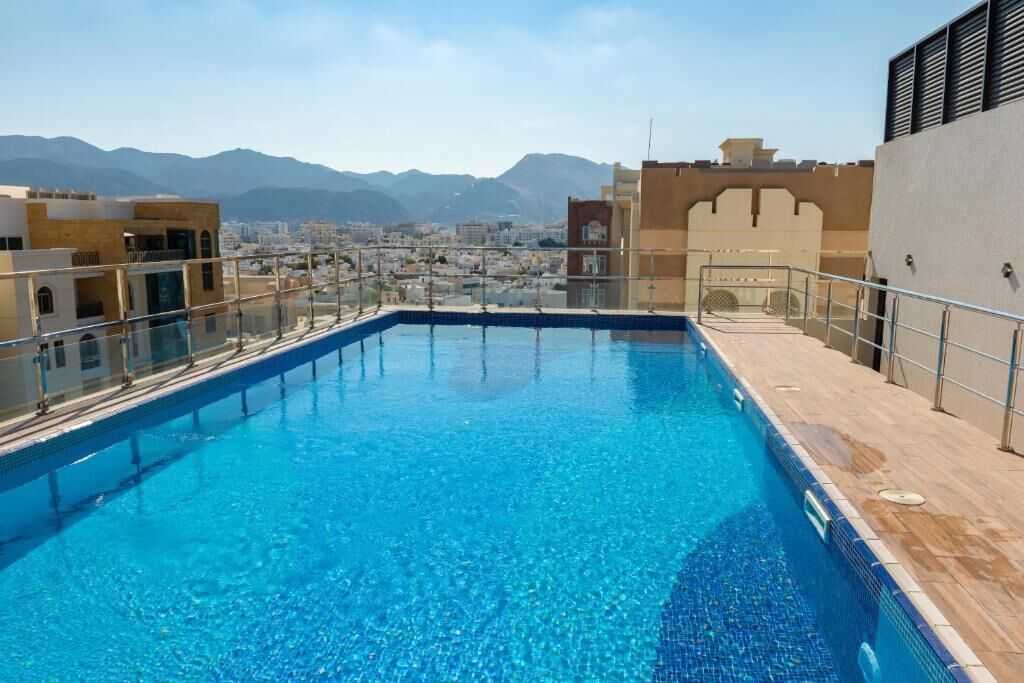Royal Crown Hotel 4*
