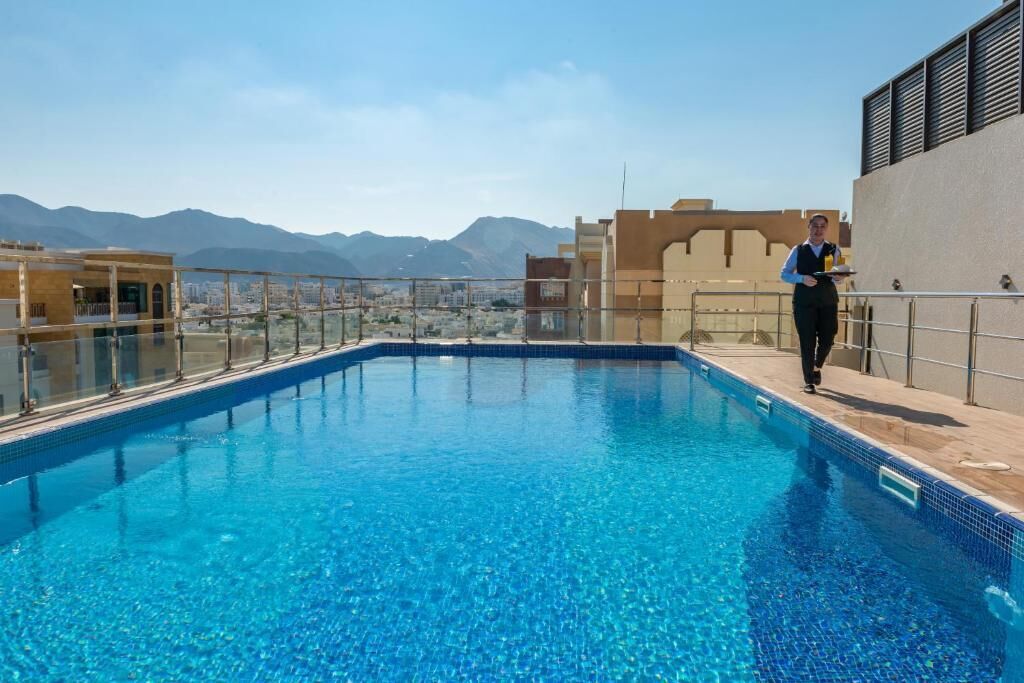 Royal Crown Hotel 4*