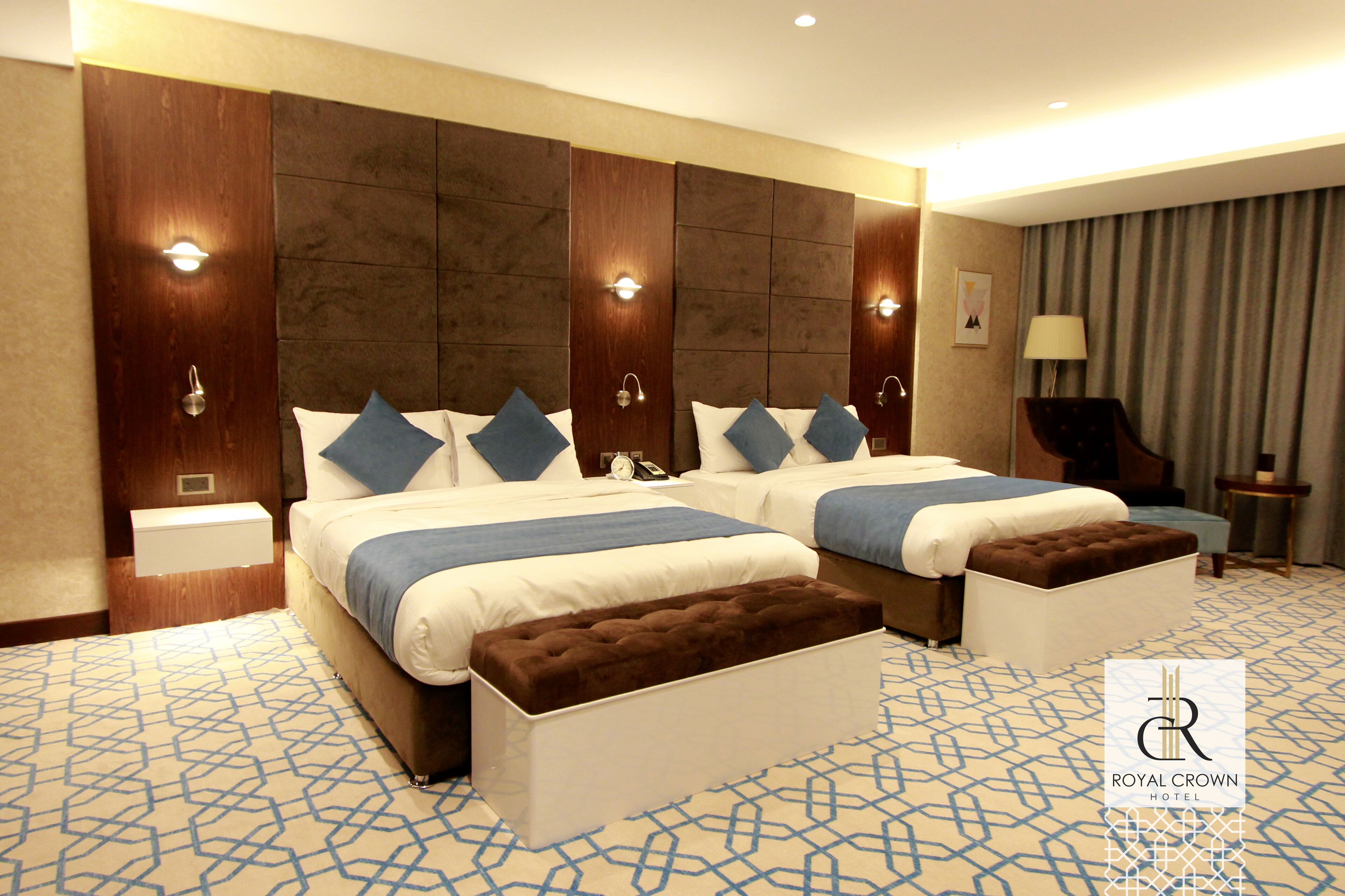 Royal Crown Hotel 4*