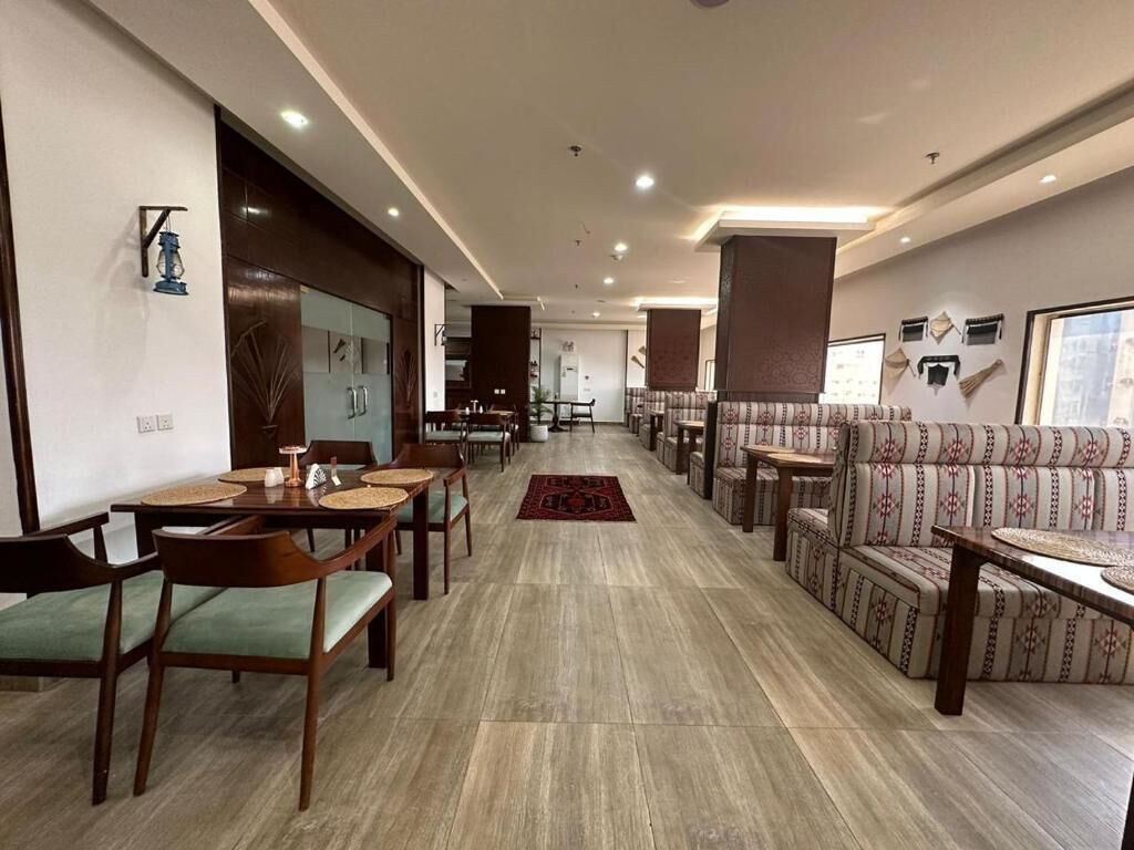 Makarim Palm Hotel 2*