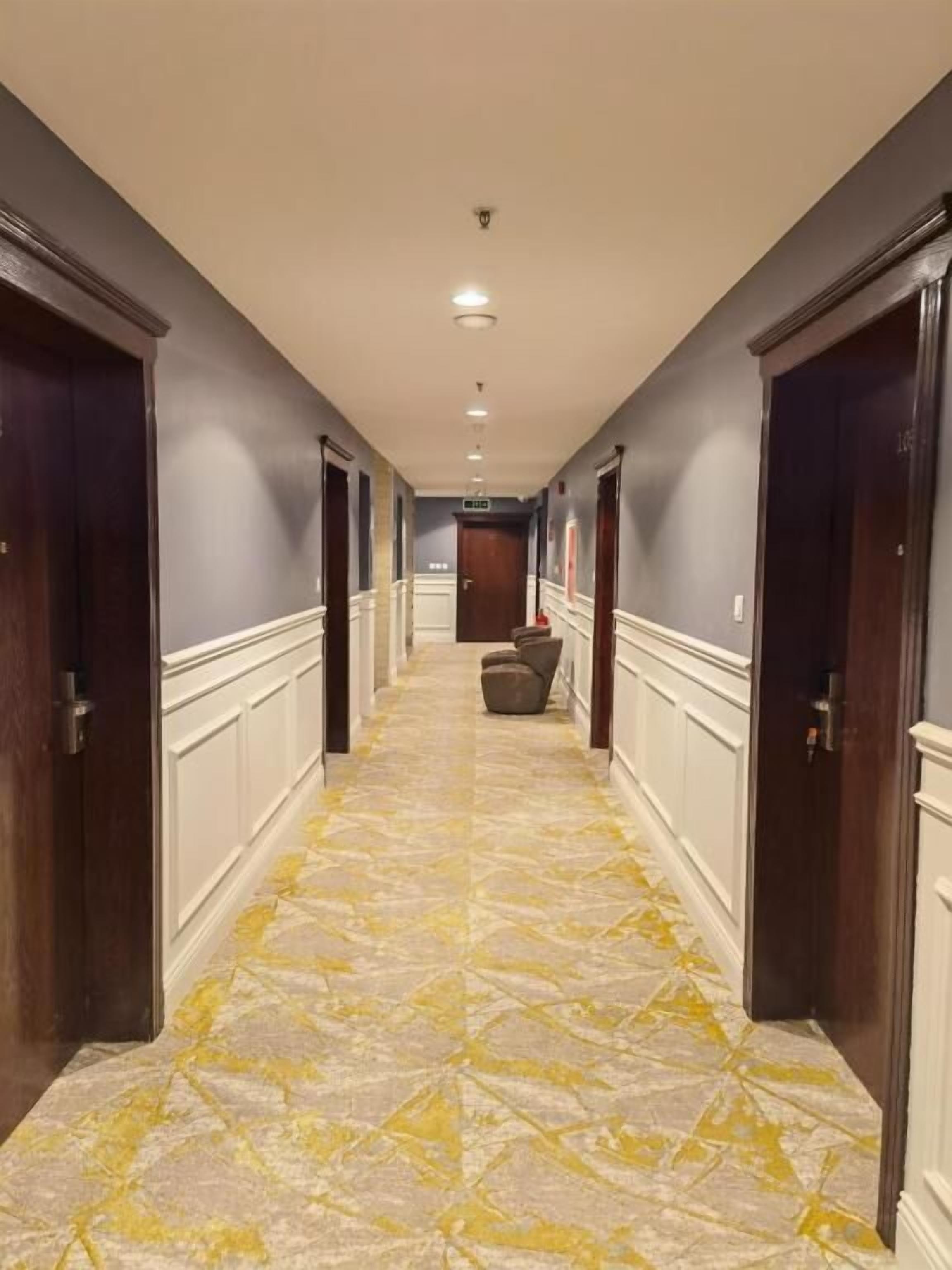 Makarim Palm Hotel 2*