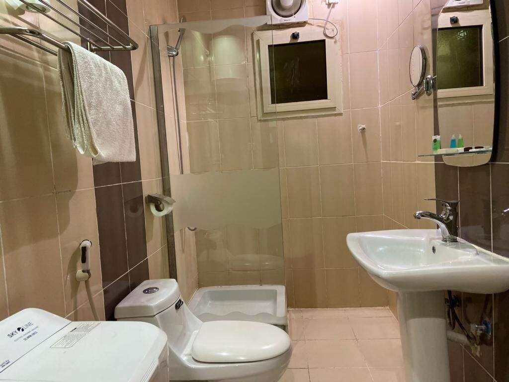 Makarim Palm Hotel 2*