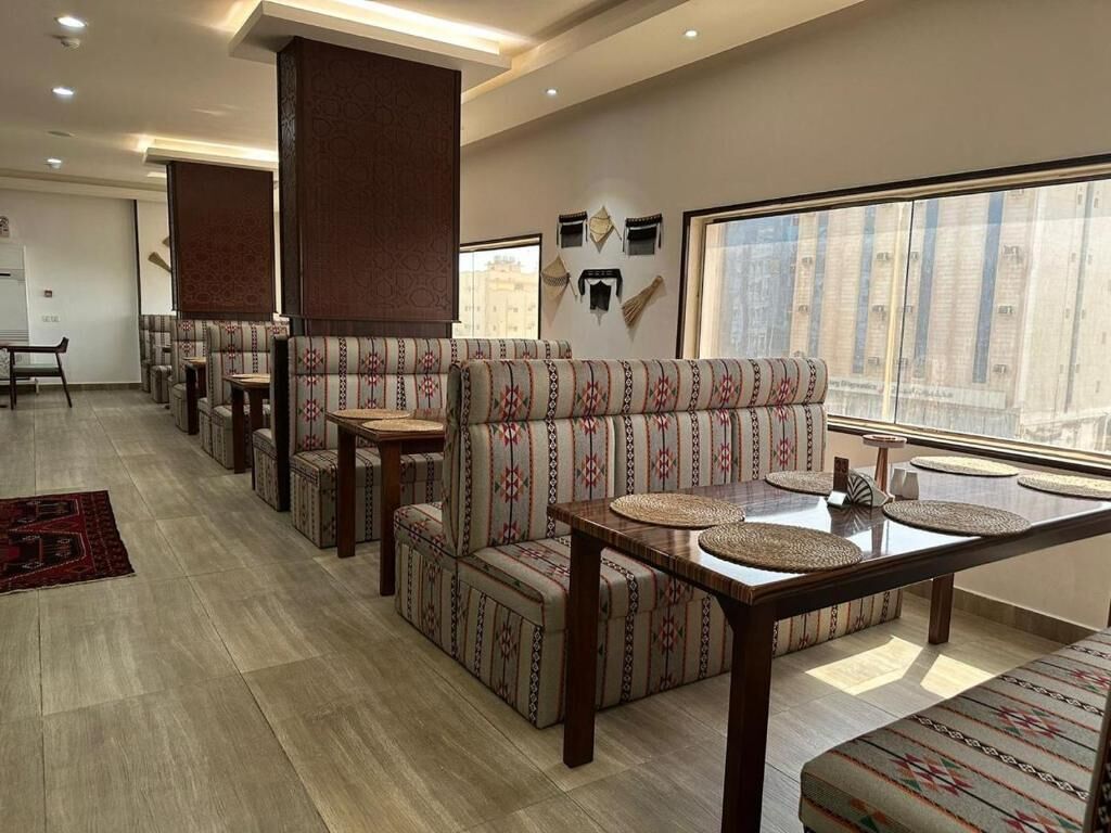 Makarim Palm Hotel 2*