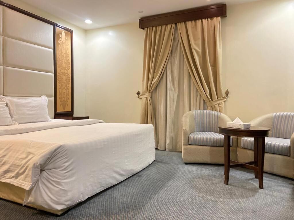 Makarim Palm Hotel 2*