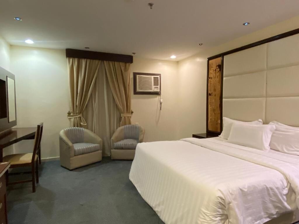 Makarim Palm Hotel 2*