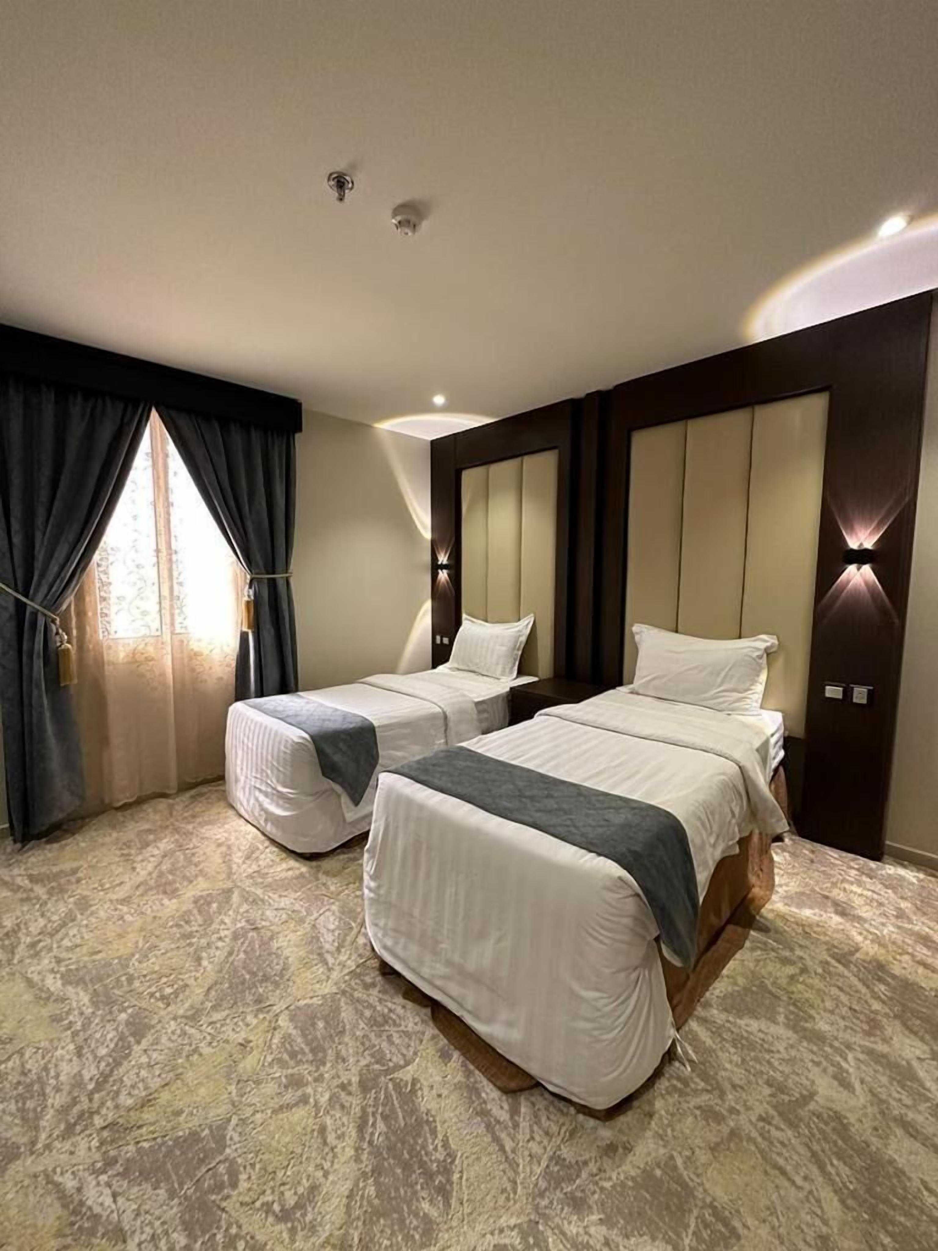 Makarim Palm Hotel 2*