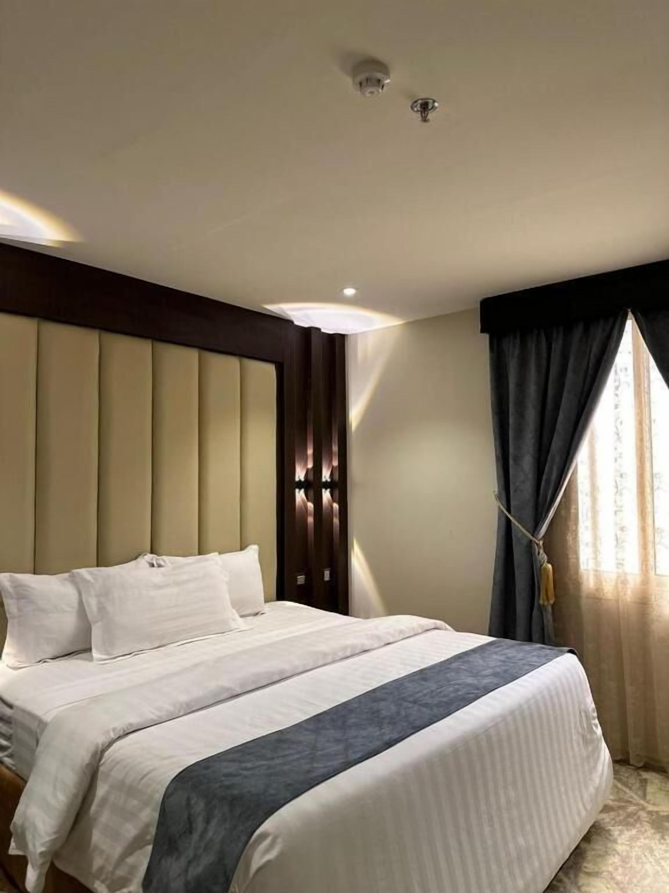 Makarim Palm Hotel 2*