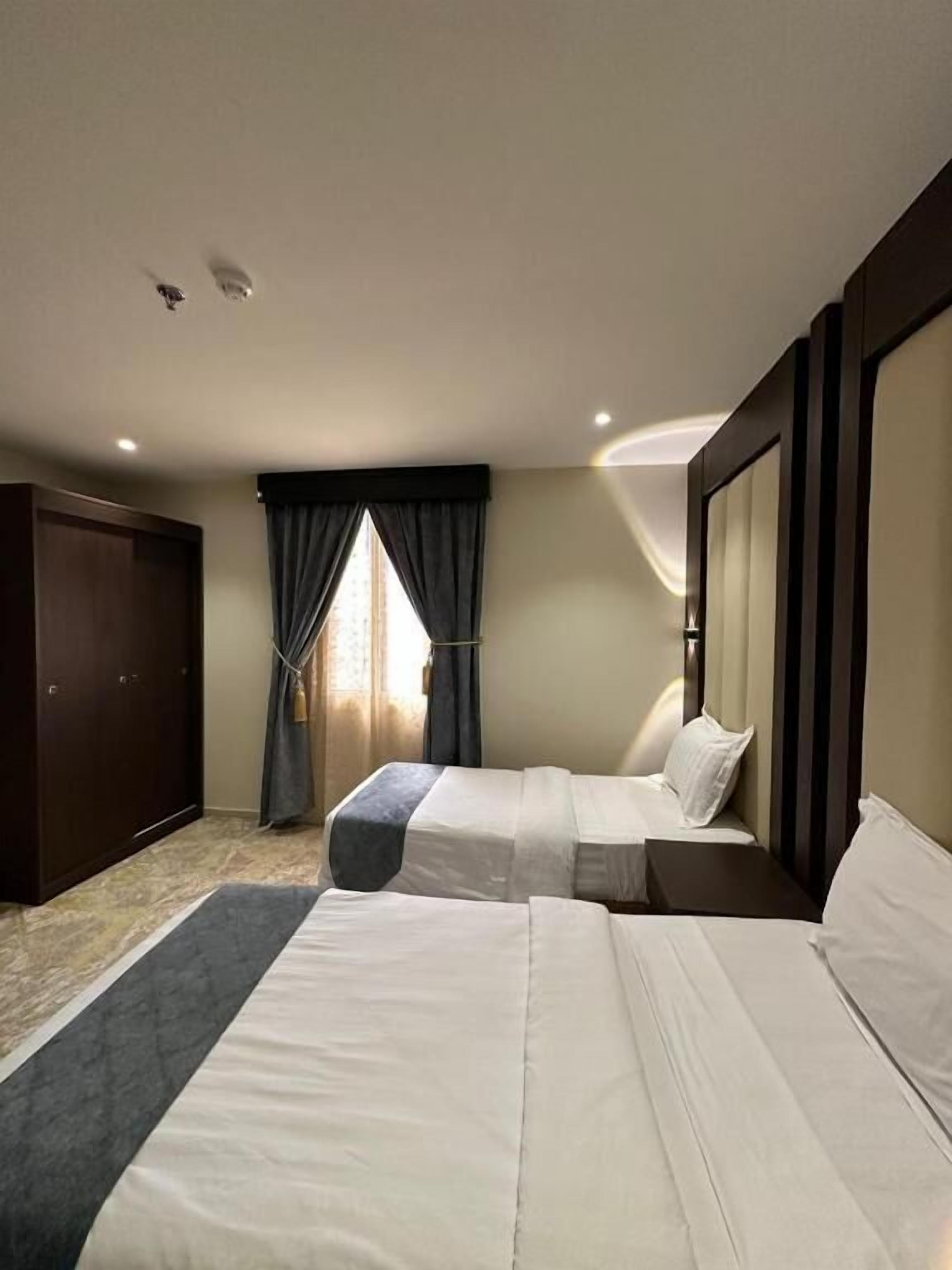 Makarim Palm Hotel 2*