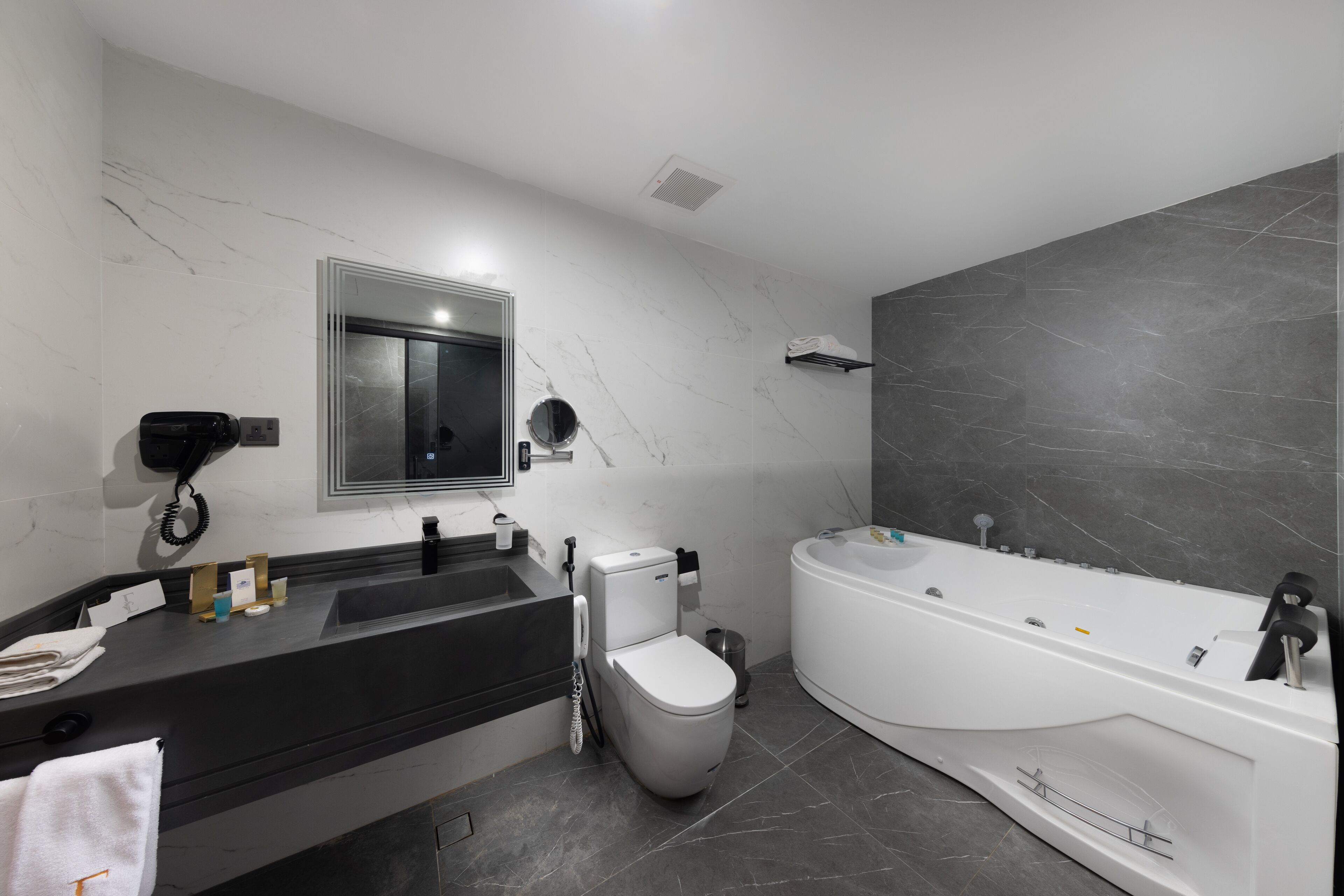 E hotel 3*