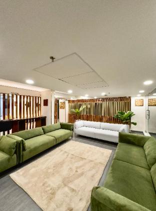The Habitat Suites 3*