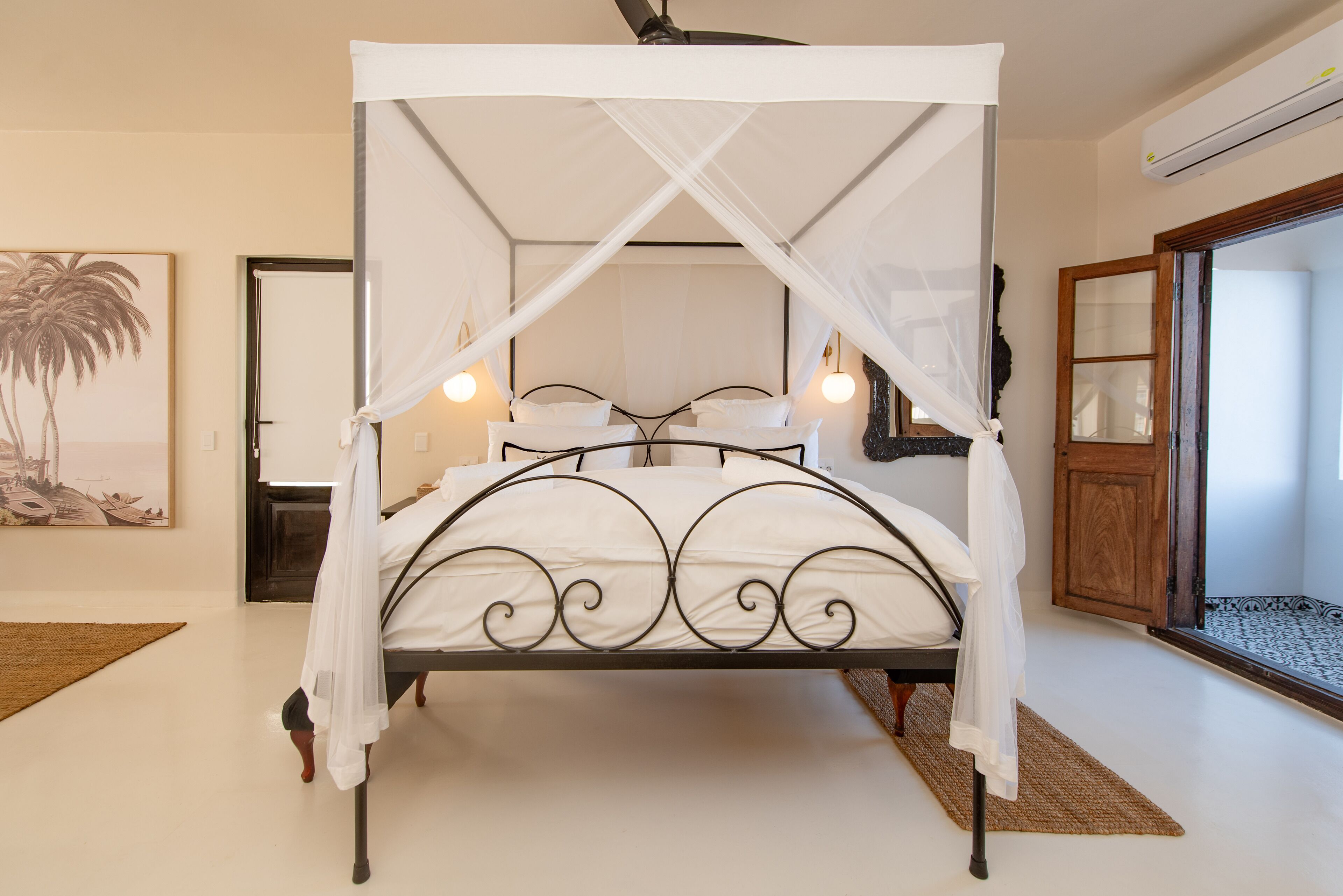 The Ivory Haus 4*