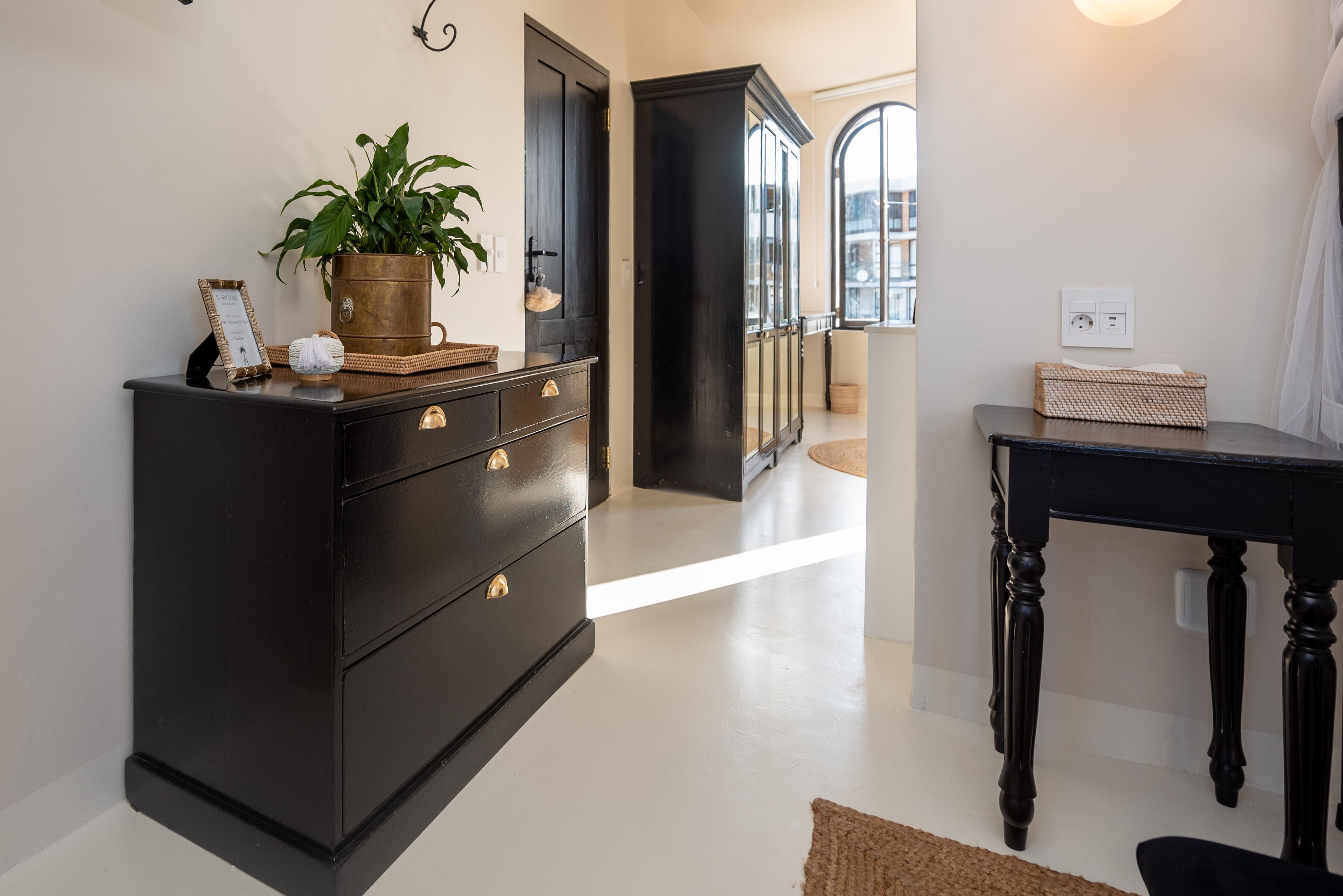 The Ivory Haus 4*