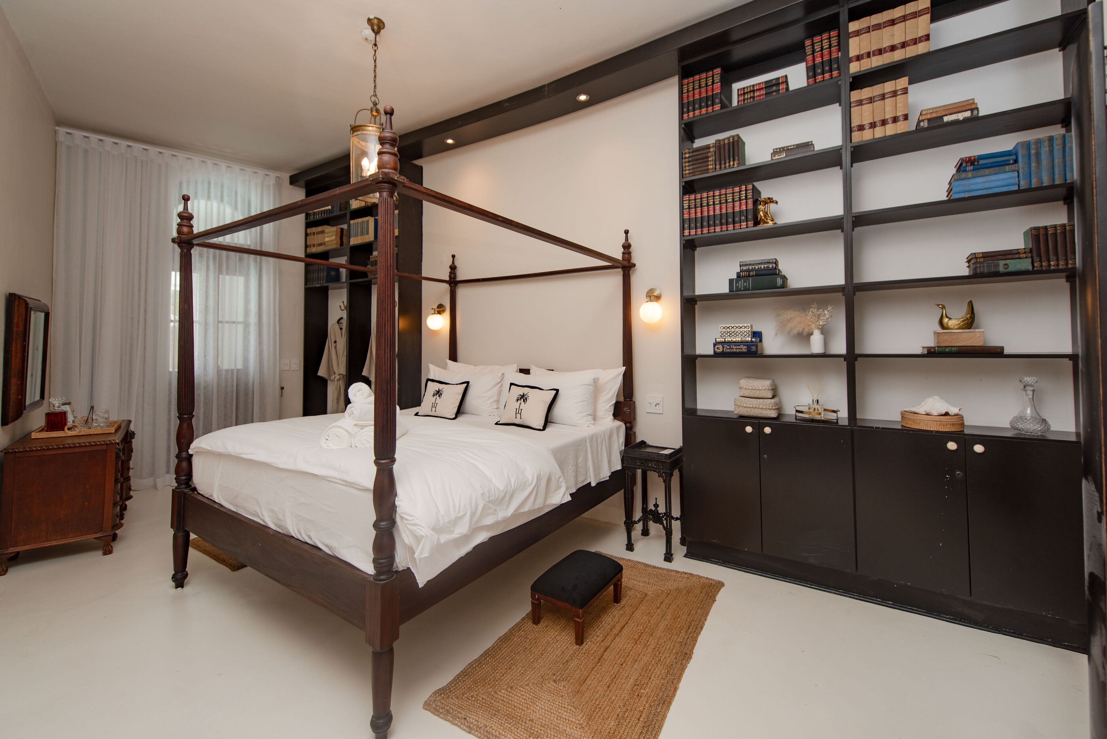 The Ivory Haus 4*