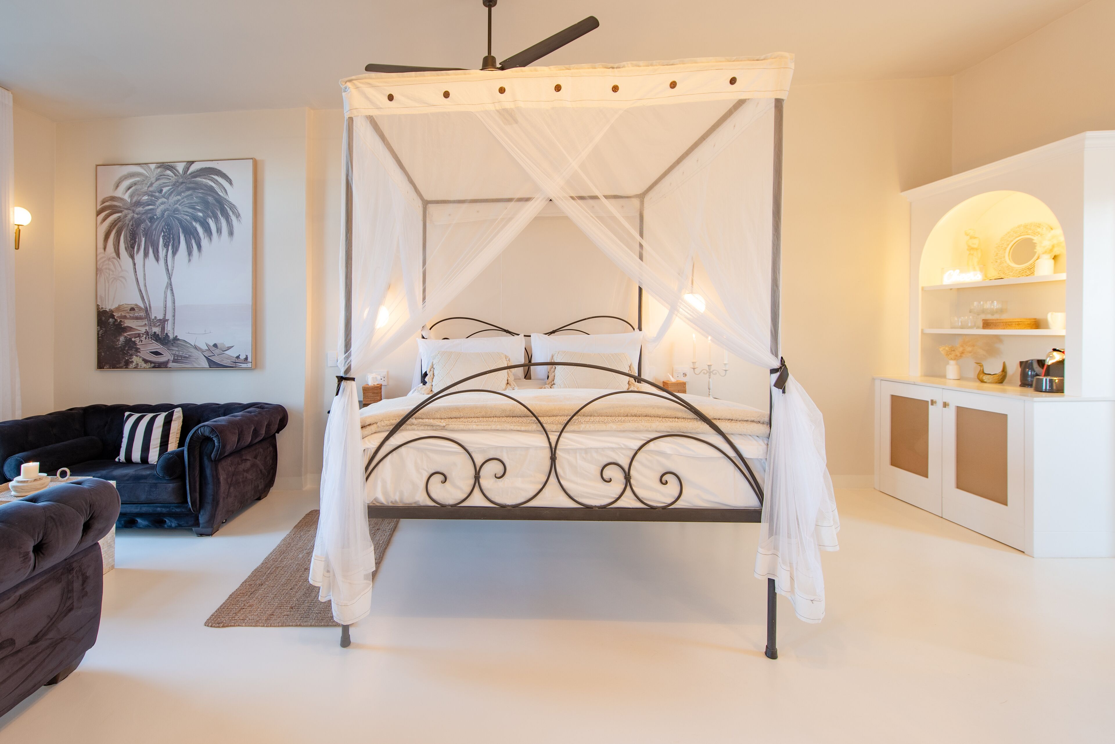 The Ivory Haus 4*