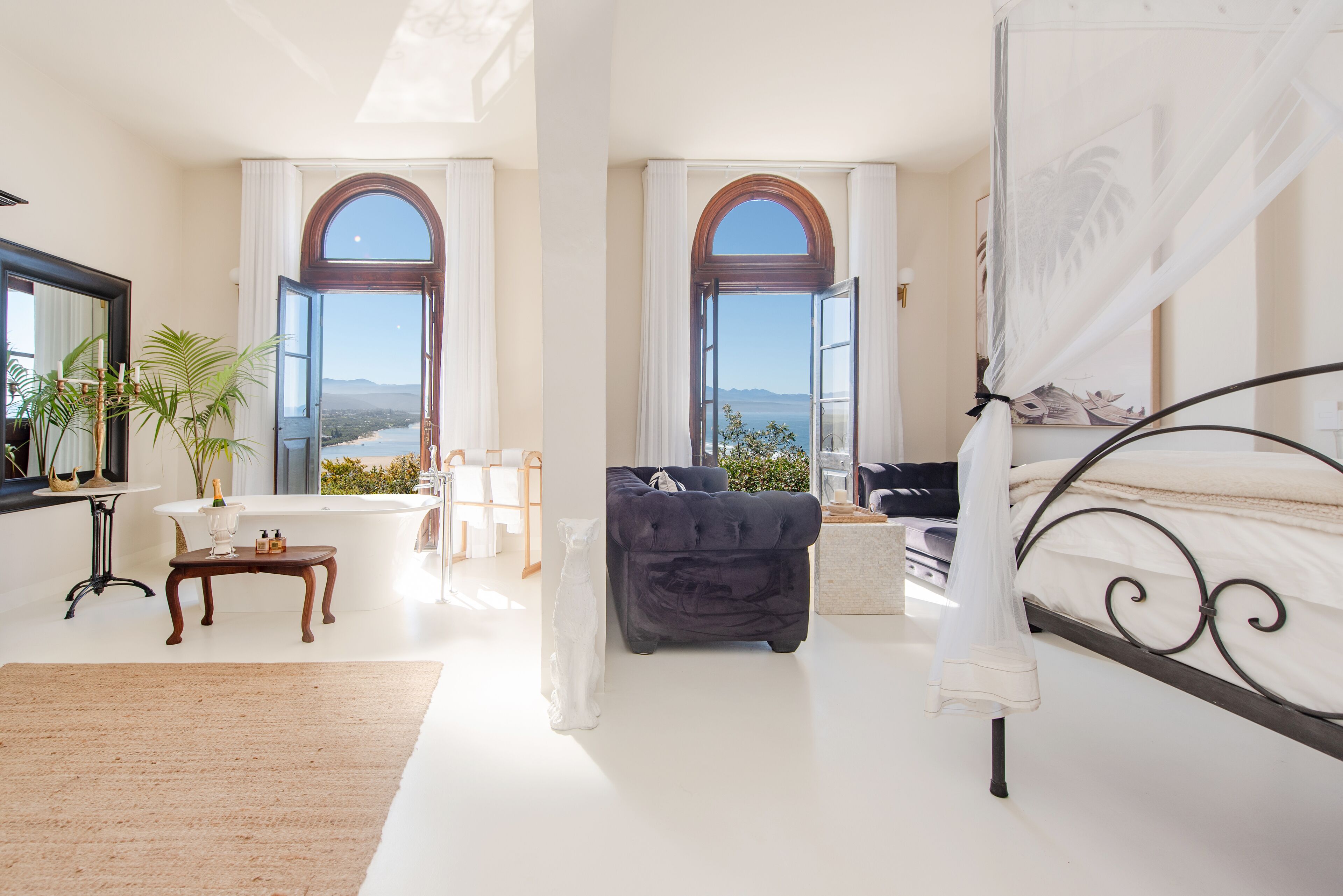 The Ivory Haus 4*