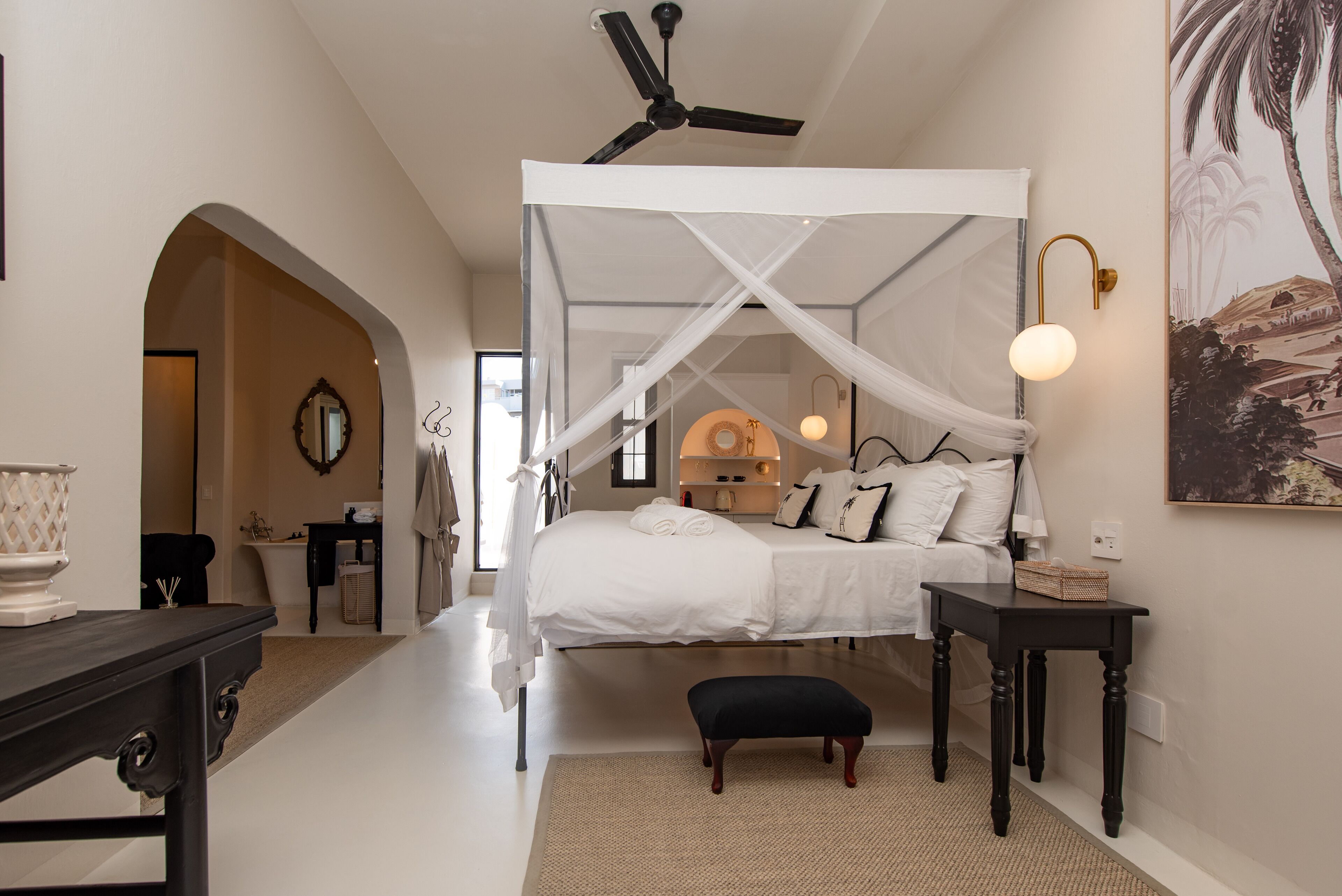 The Ivory Haus 4*