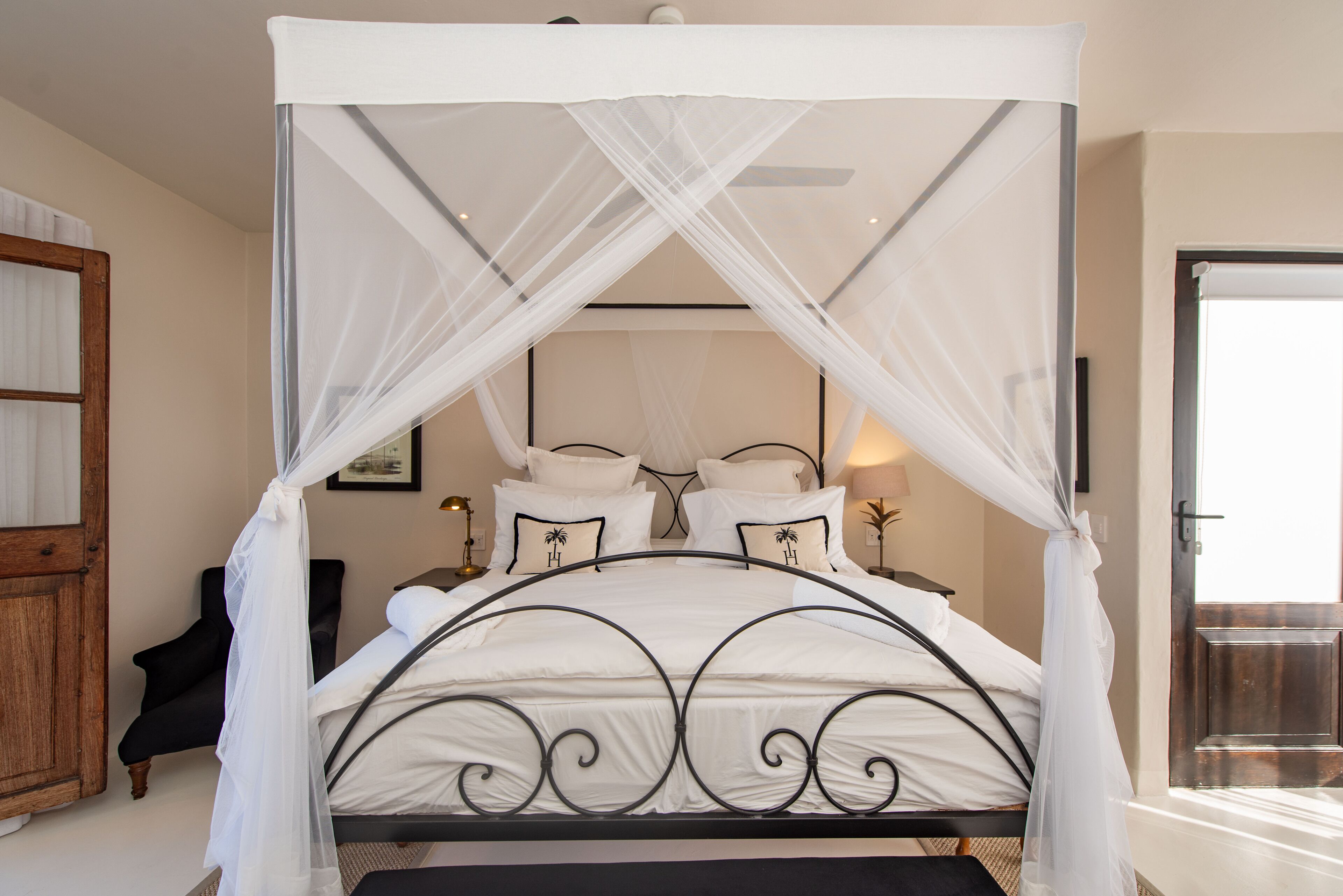 The Ivory Haus 4*
