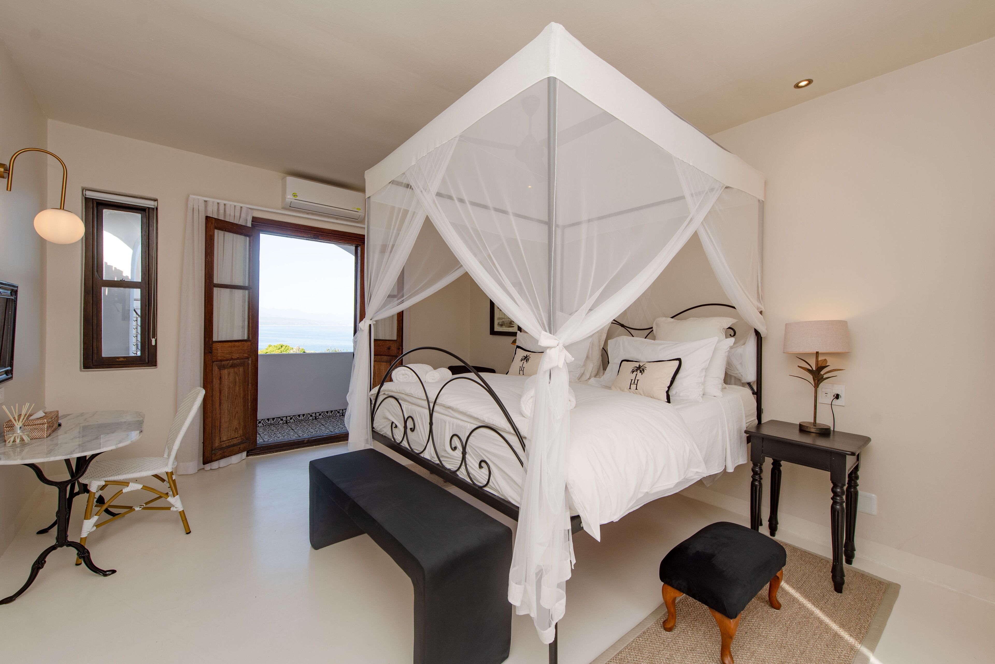 The Ivory Haus 4*
