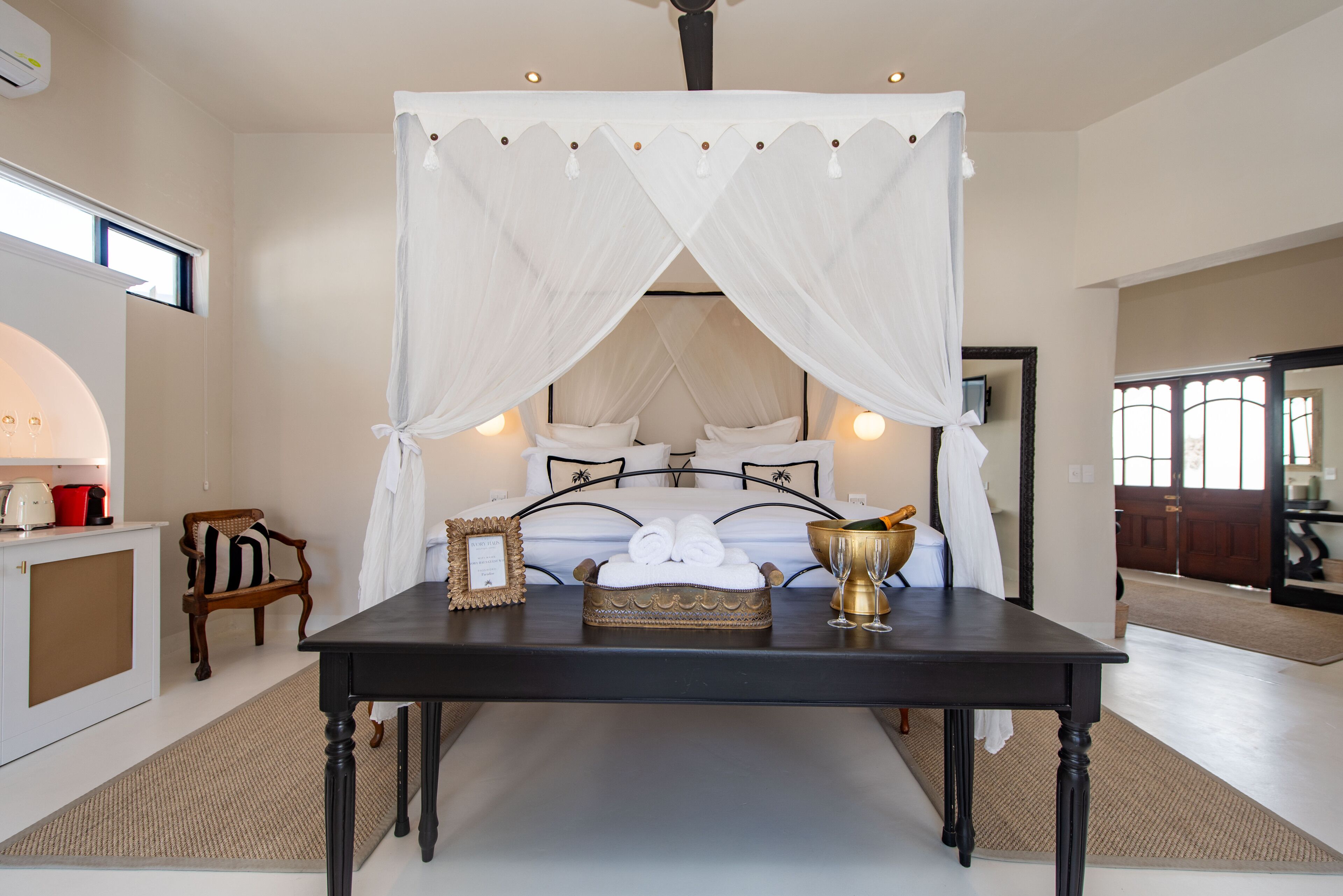 The Ivory Haus 4*