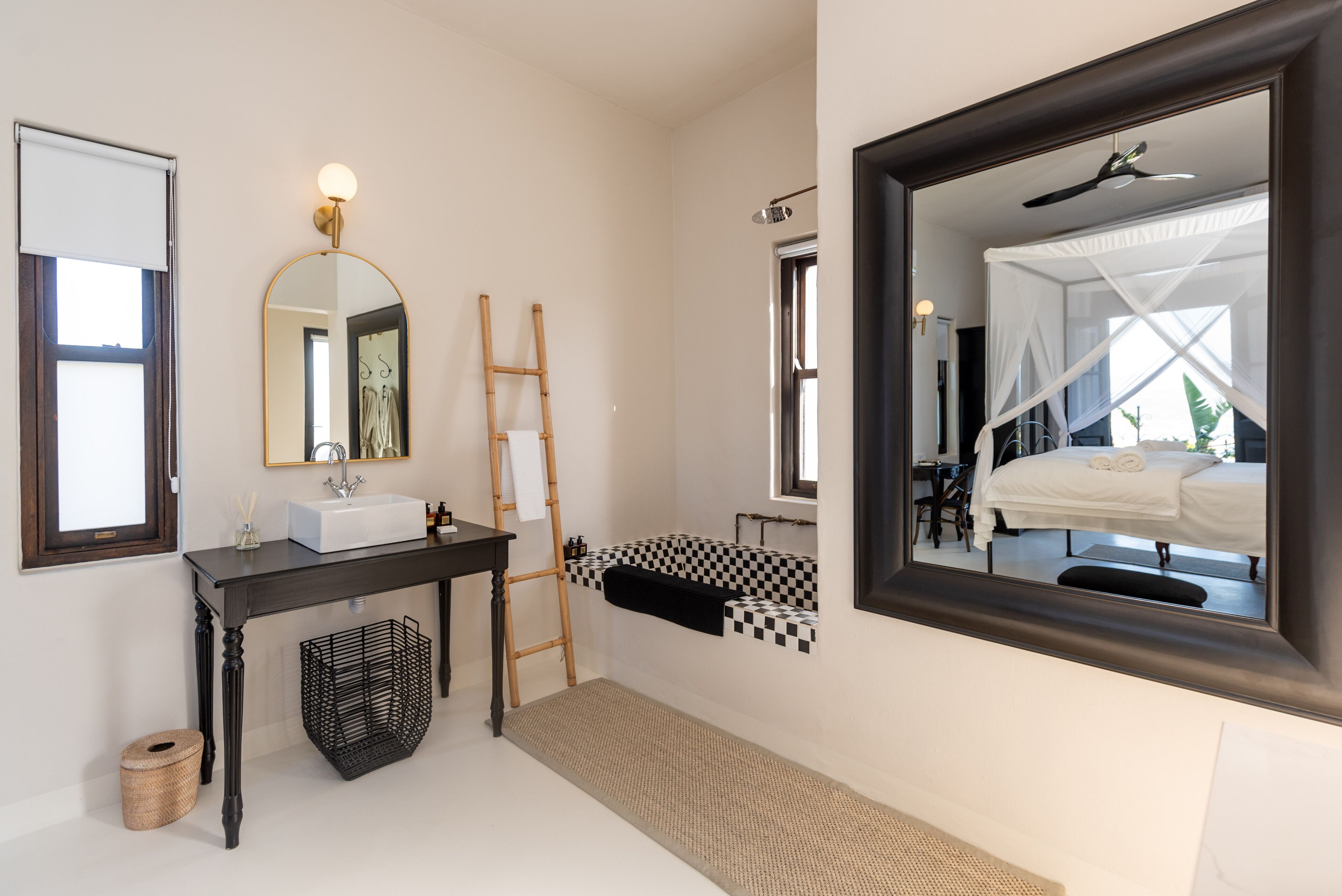 The Ivory Haus 4*
