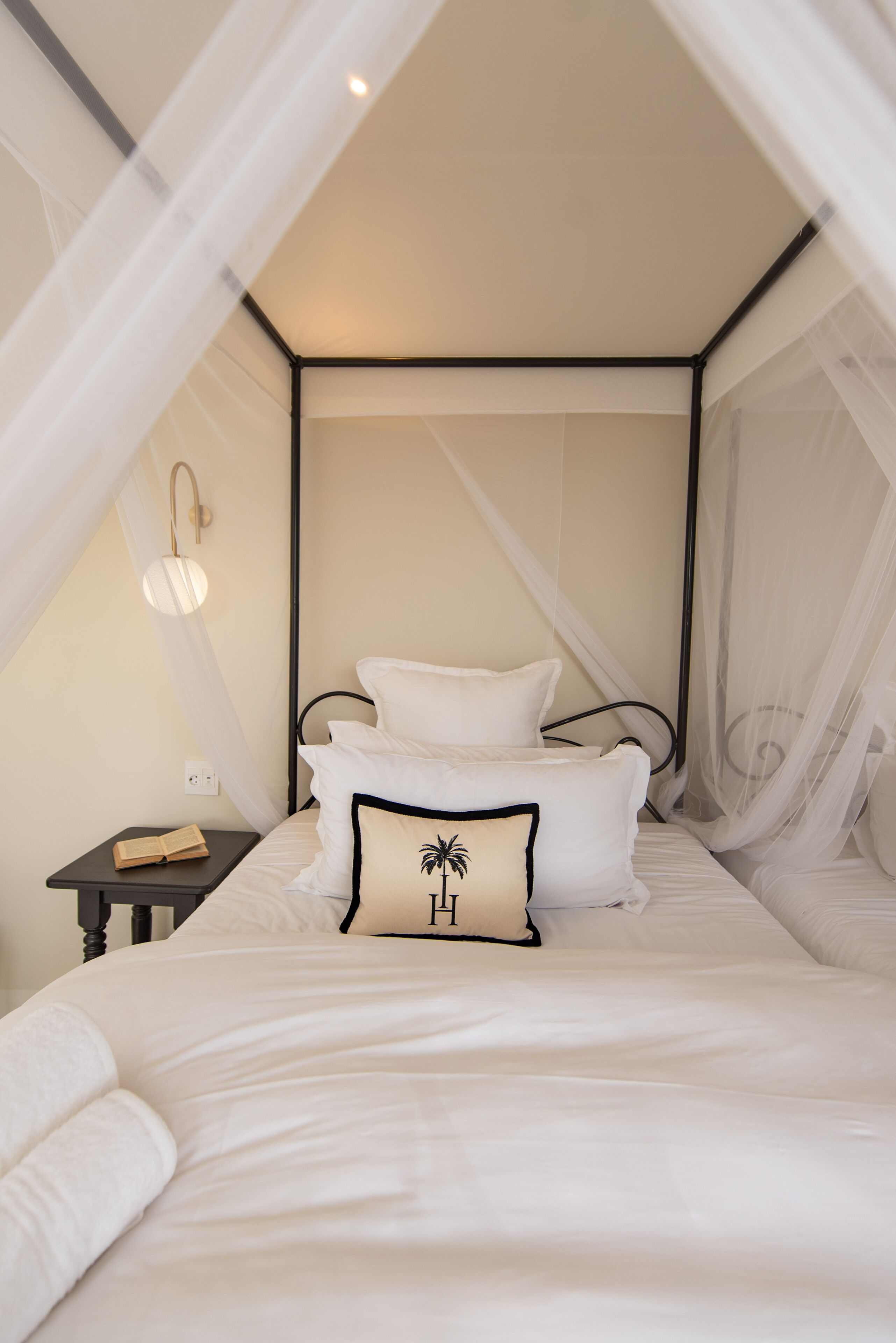 The Ivory Haus 4*
