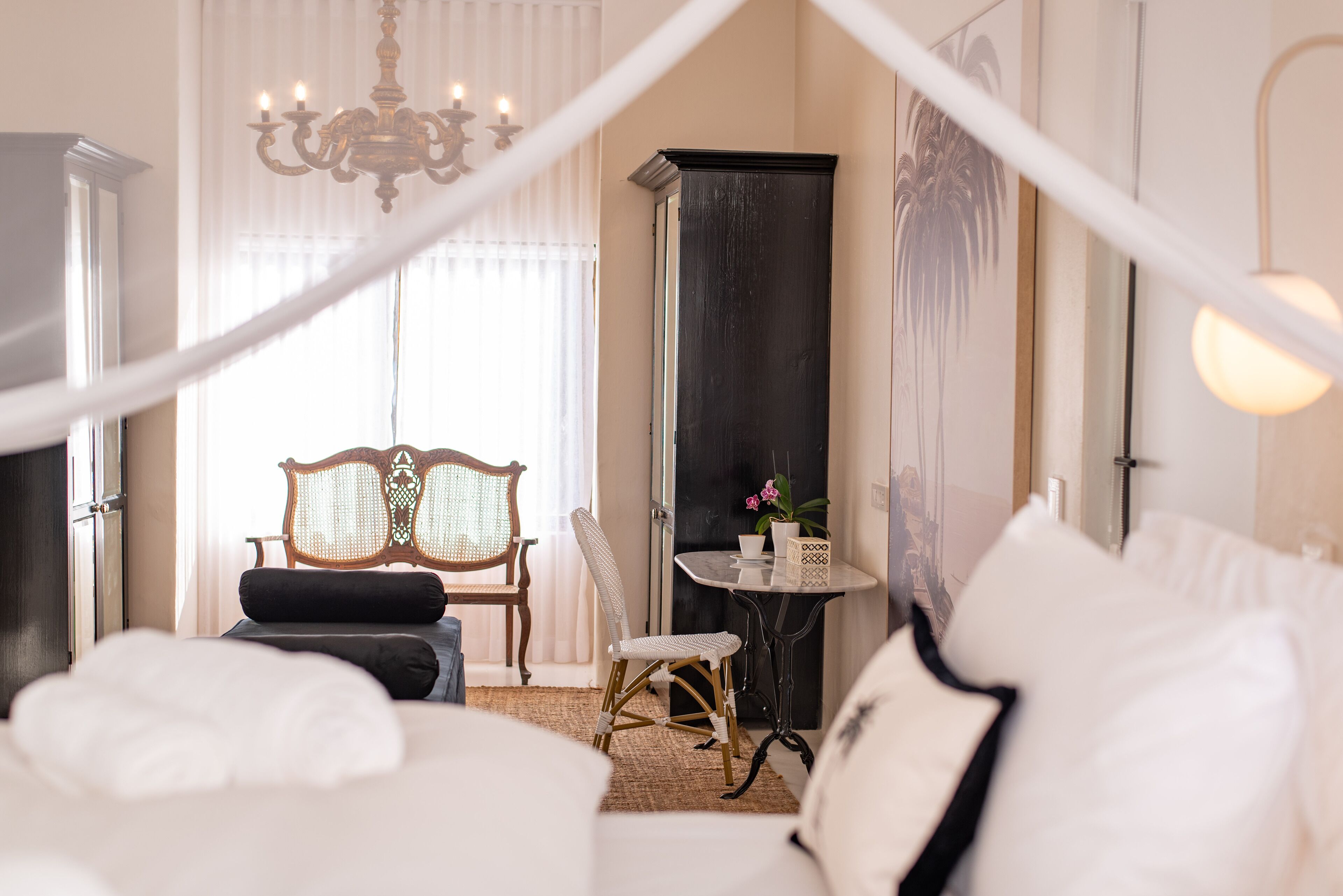 The Ivory Haus 4*