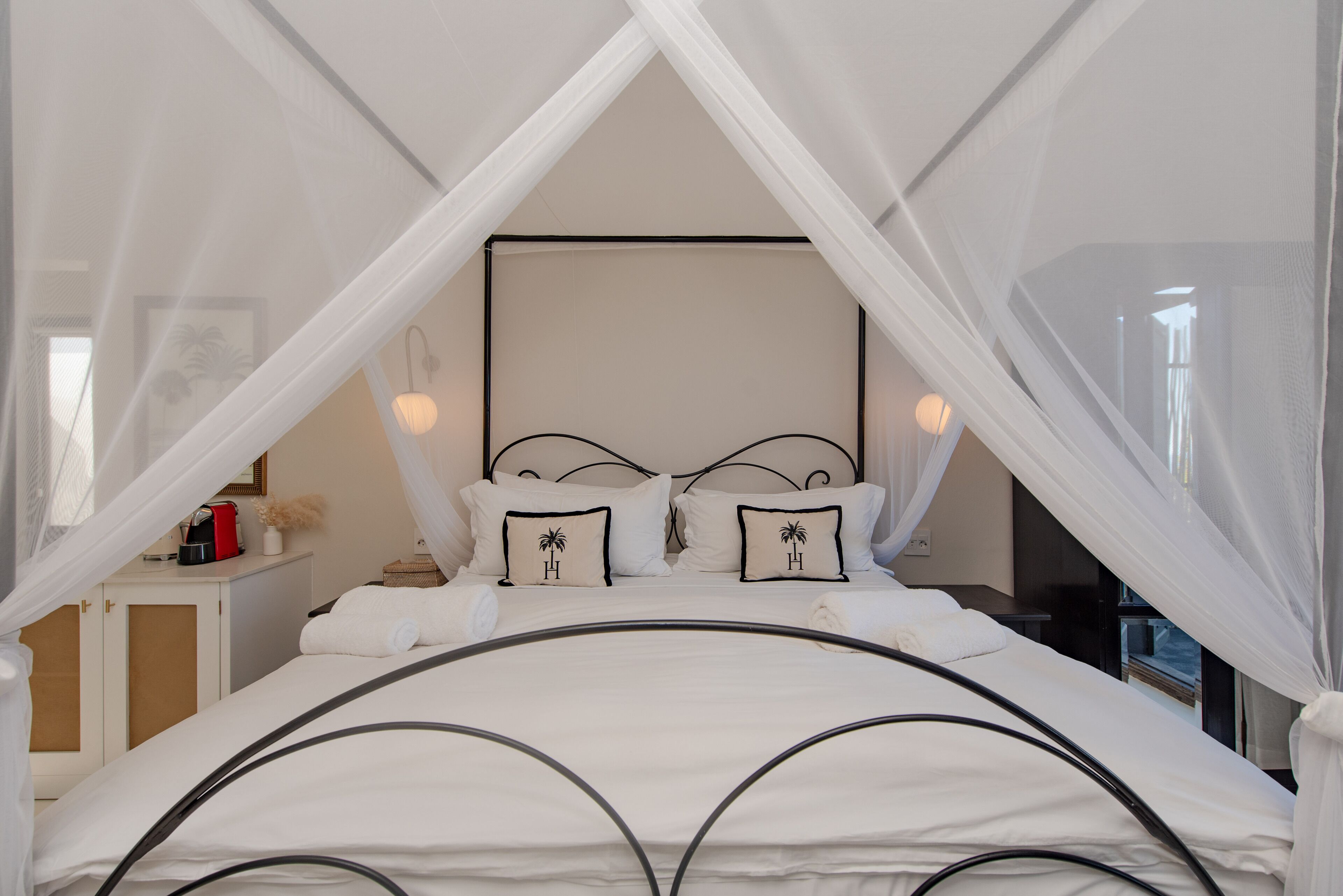 The Ivory Haus 4*
