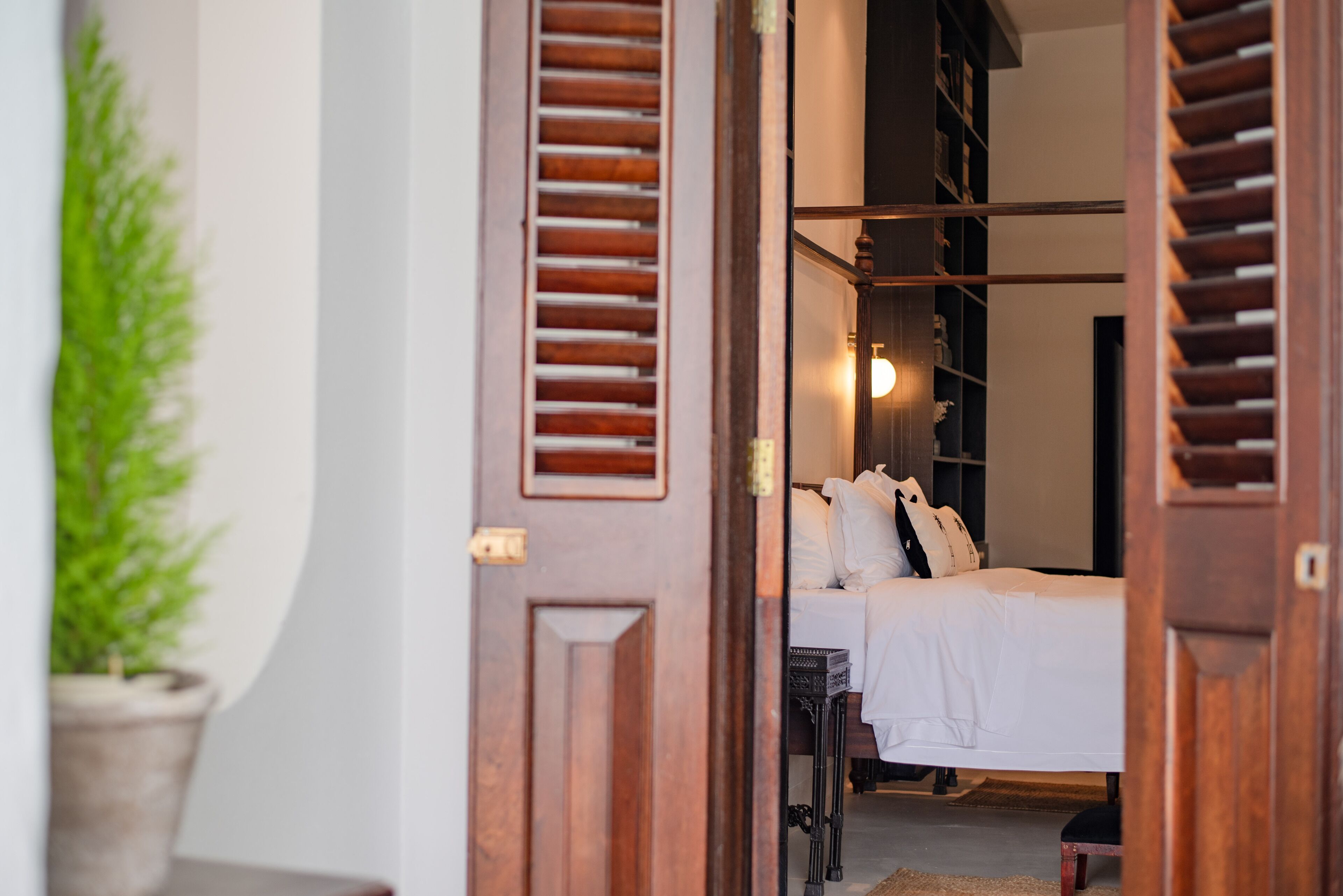 The Ivory Haus 4*
