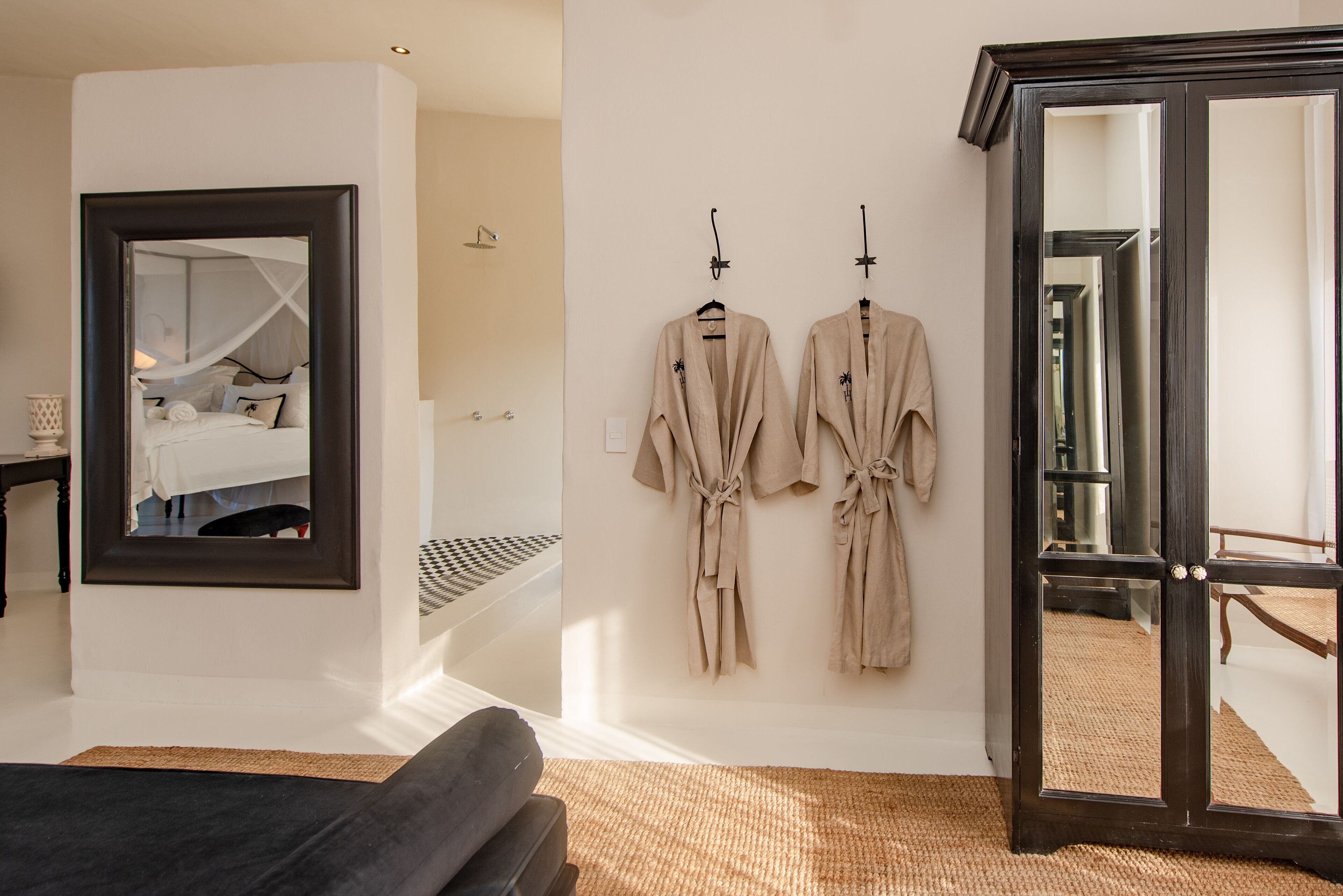 The Ivory Haus 4*
