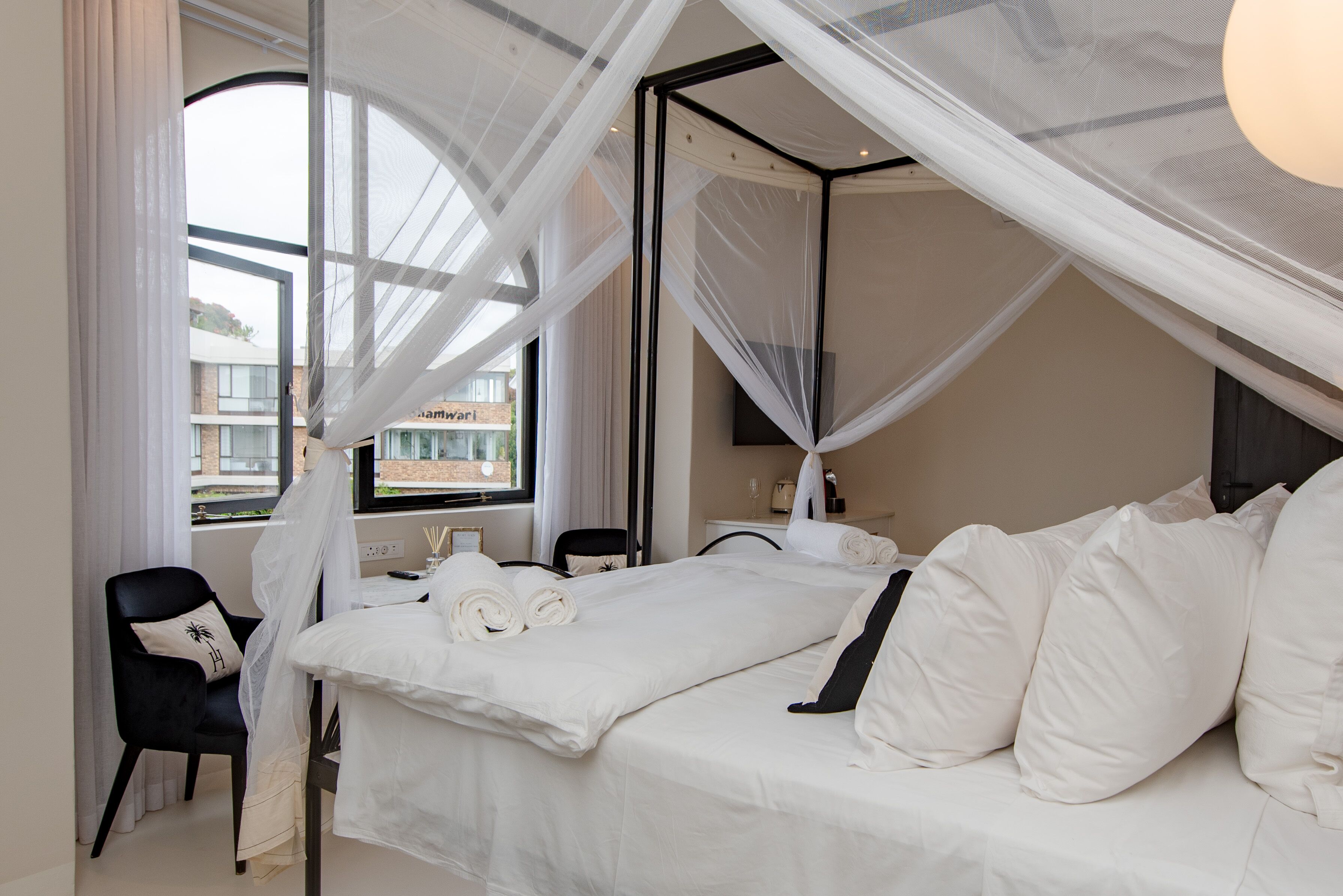 The Ivory Haus 4*