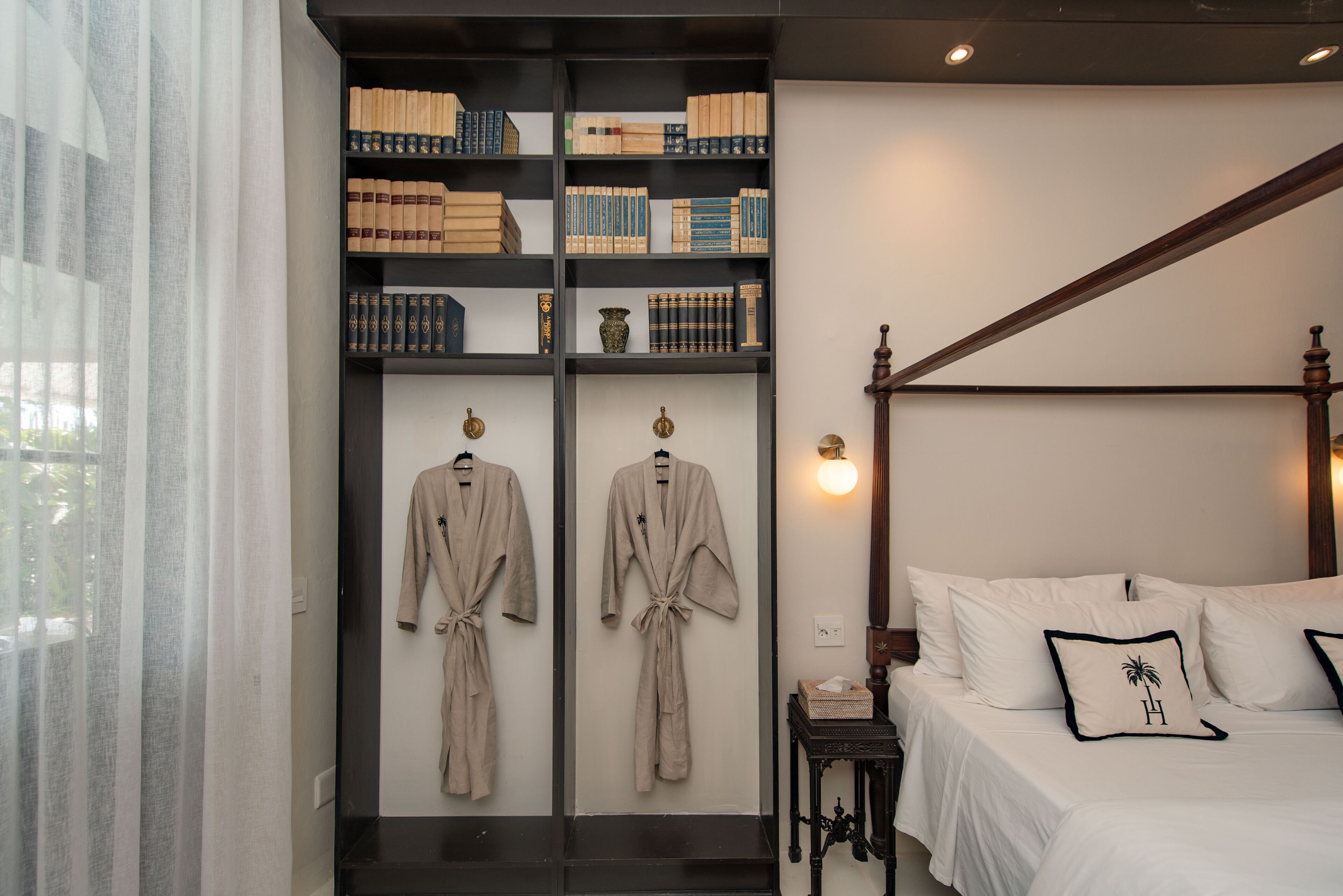 The Ivory Haus 4*